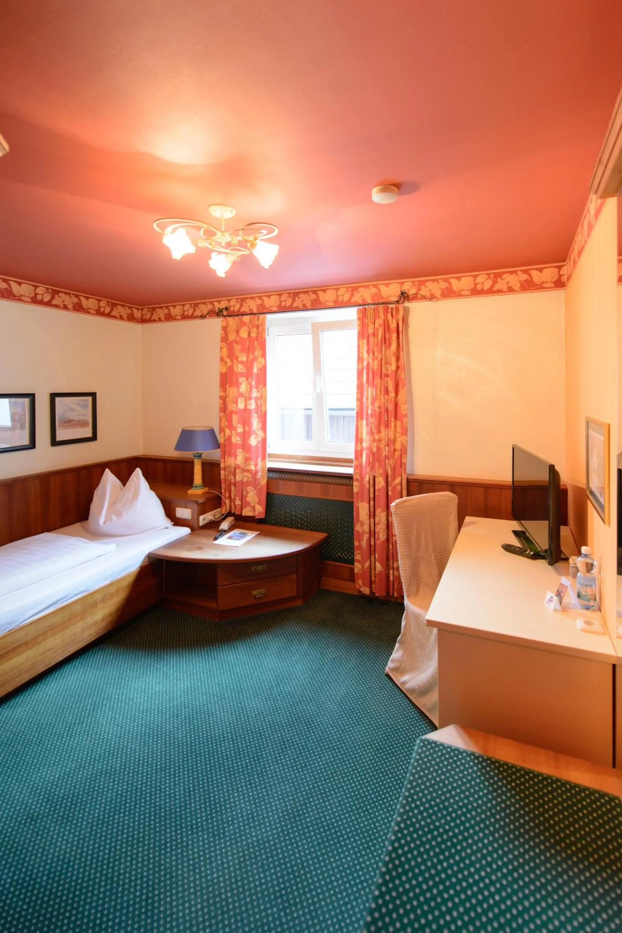 Bedroom, Bed in Gasthof Hotel Zweimüller