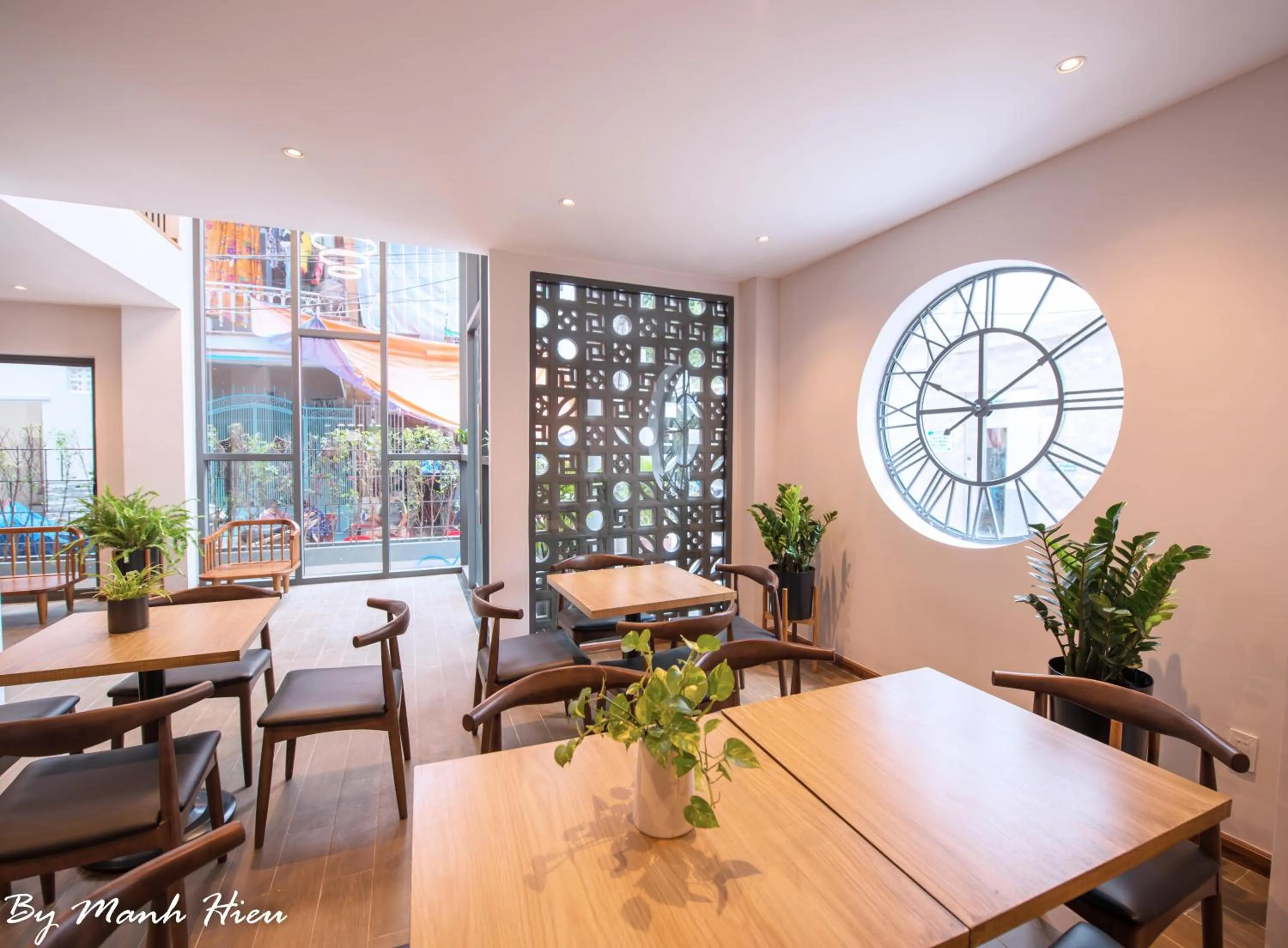 Restaurant/places to eat in Mojzo Inn Boutique Hotel