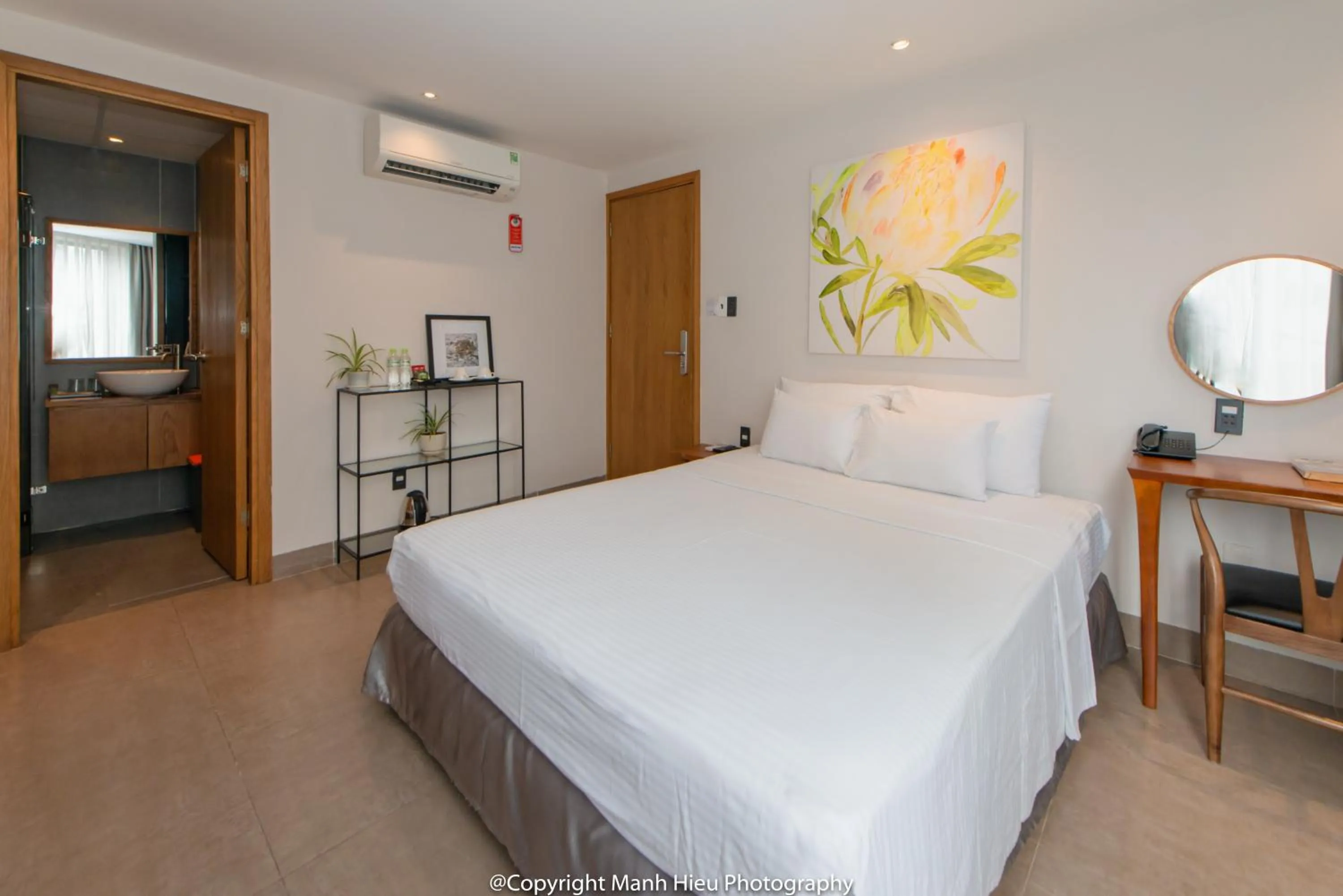 Photo of the whole room, Bed in Mojzo Inn Boutique Hotel