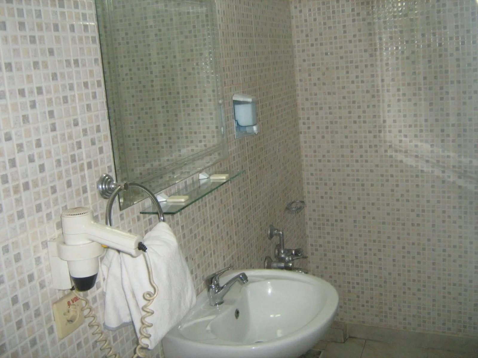 Bathroom in Yunus Hotel