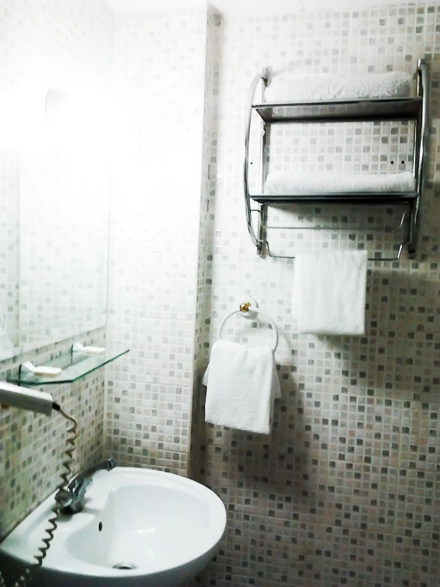 Bathroom in Yunus Hotel