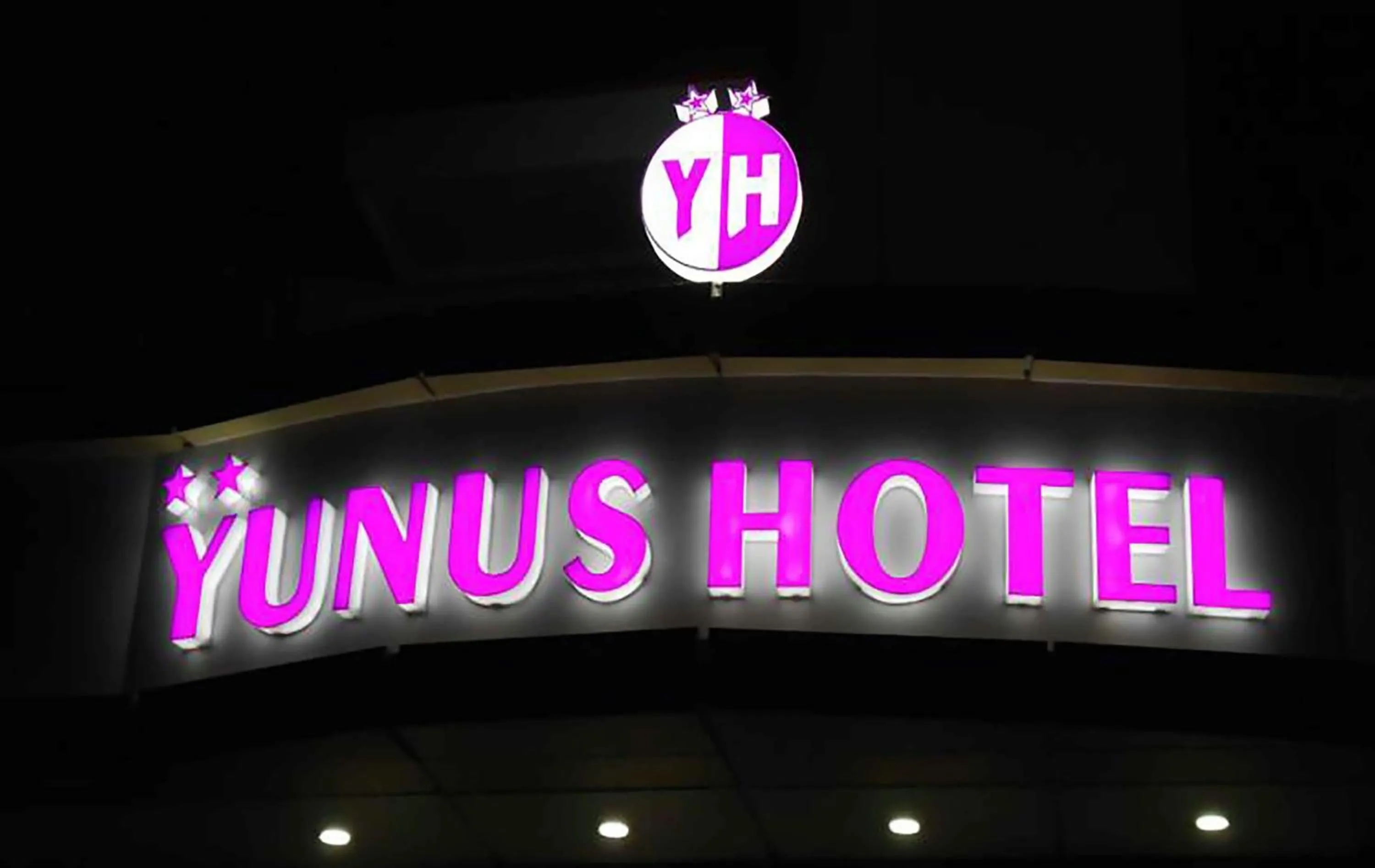 Yunus Hotel
