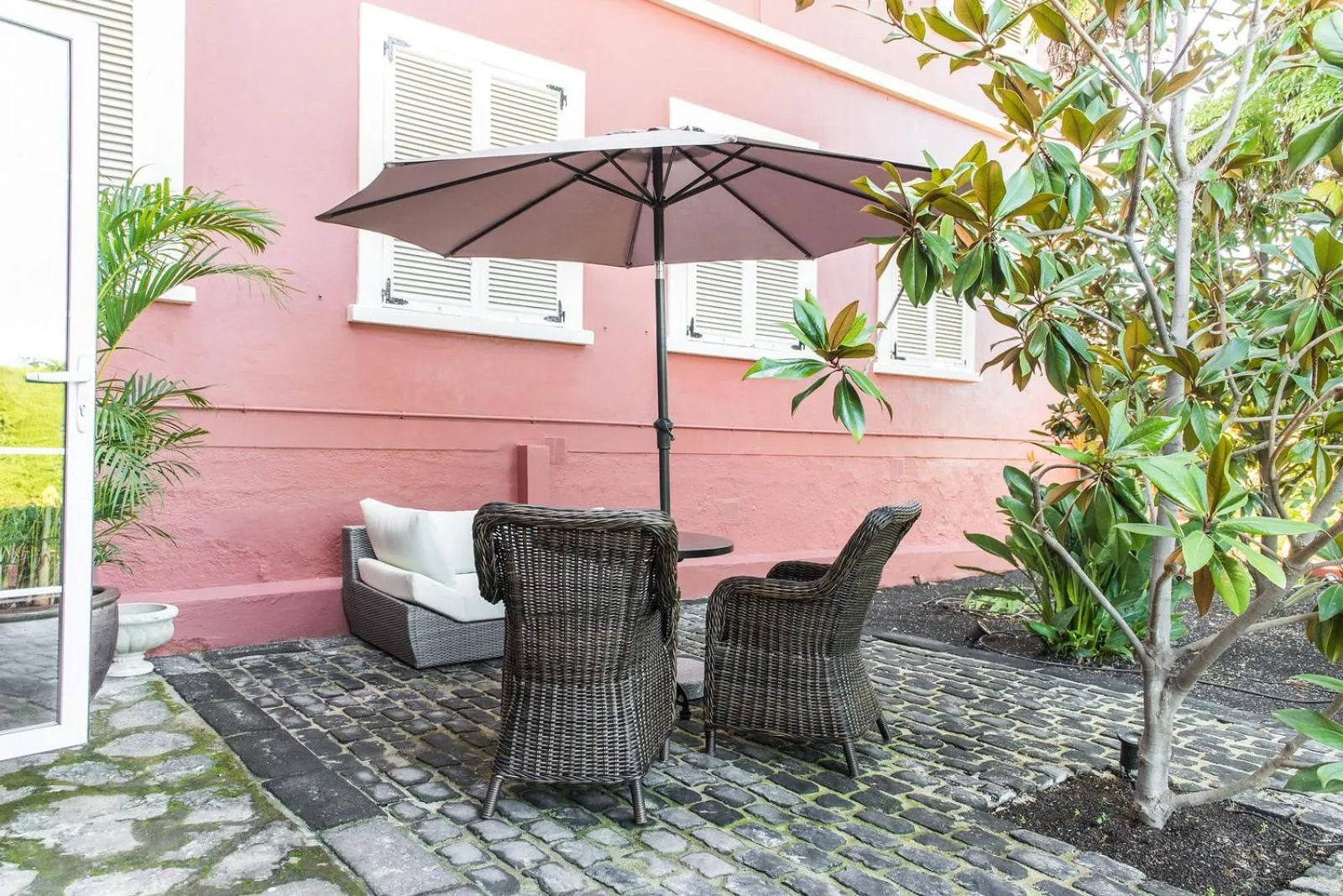 Garden view in Suites de Franchy