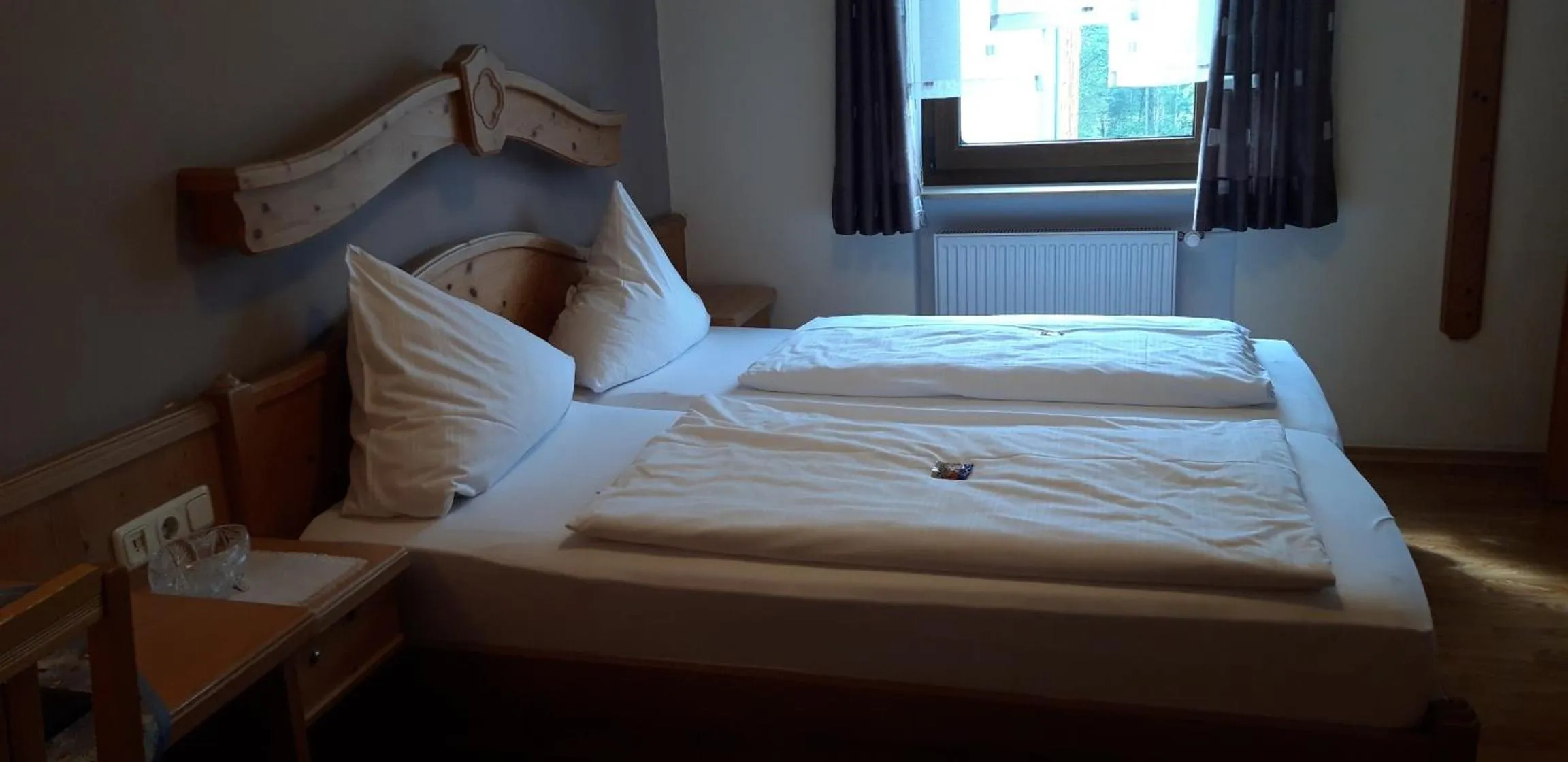 Bed in Landhotel Zum Goldenen Kreuz