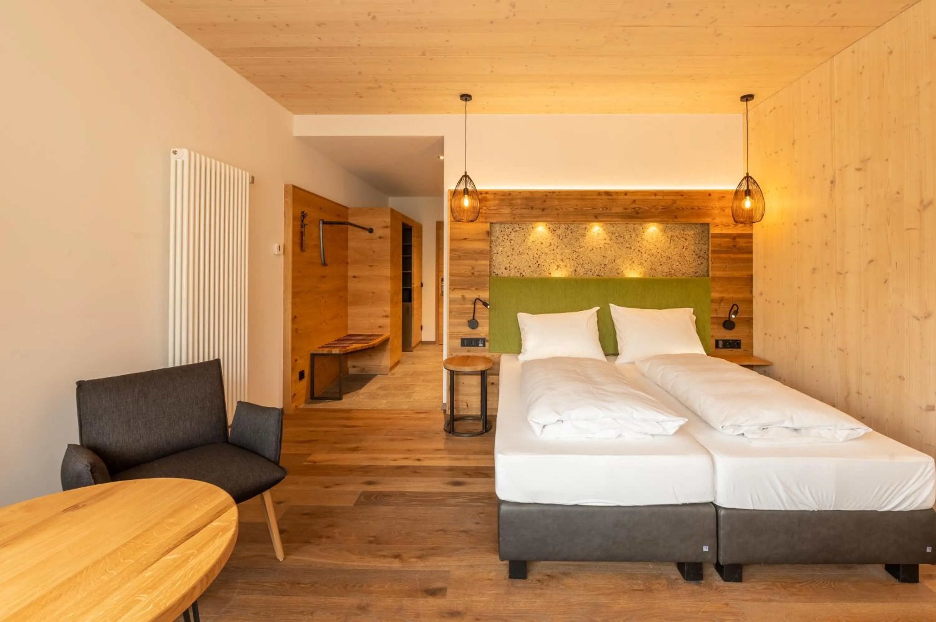 Photo of the whole room, Bed in Landhotel Zum Goldenen Kreuz