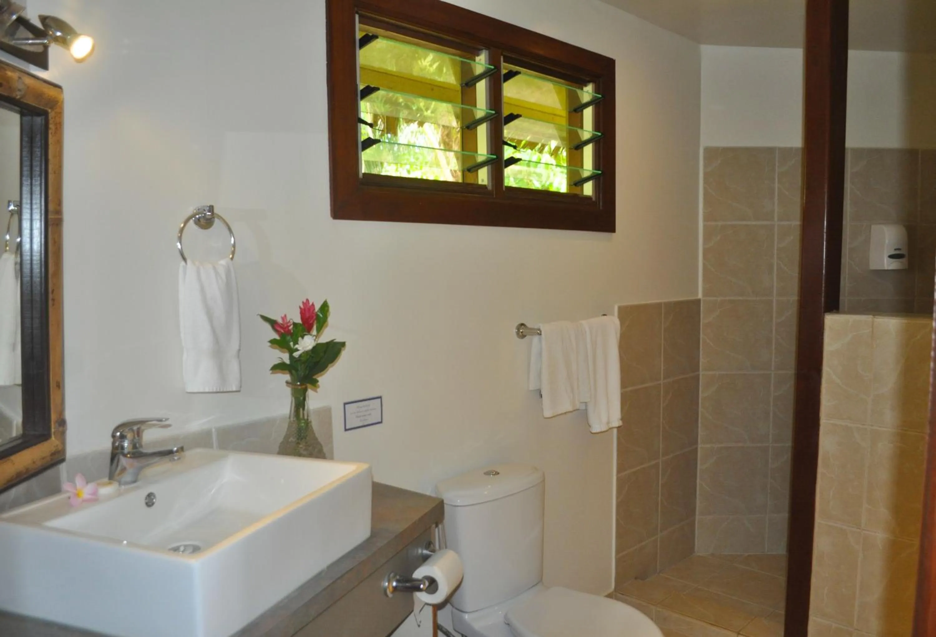 Bathroom in Le Vasa Resort
