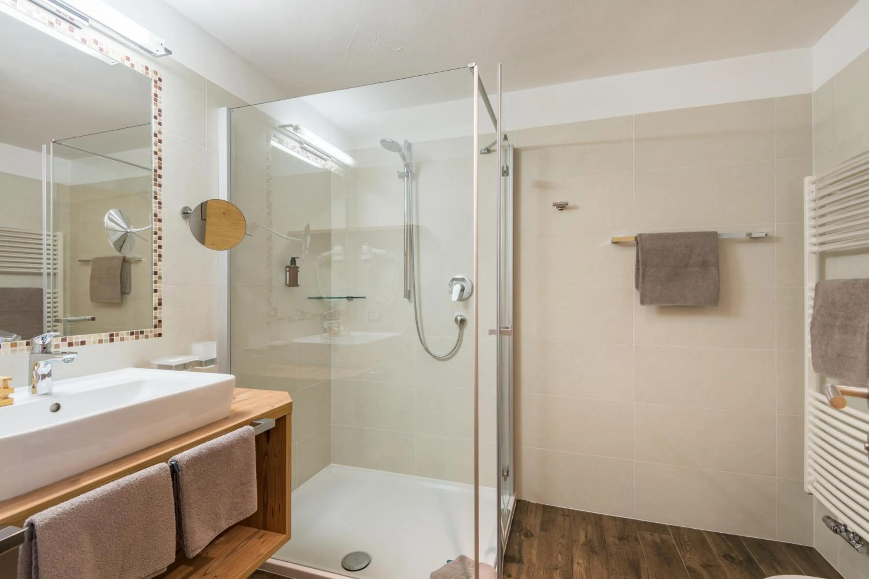 Shower in Hotel Jägerheim 3S