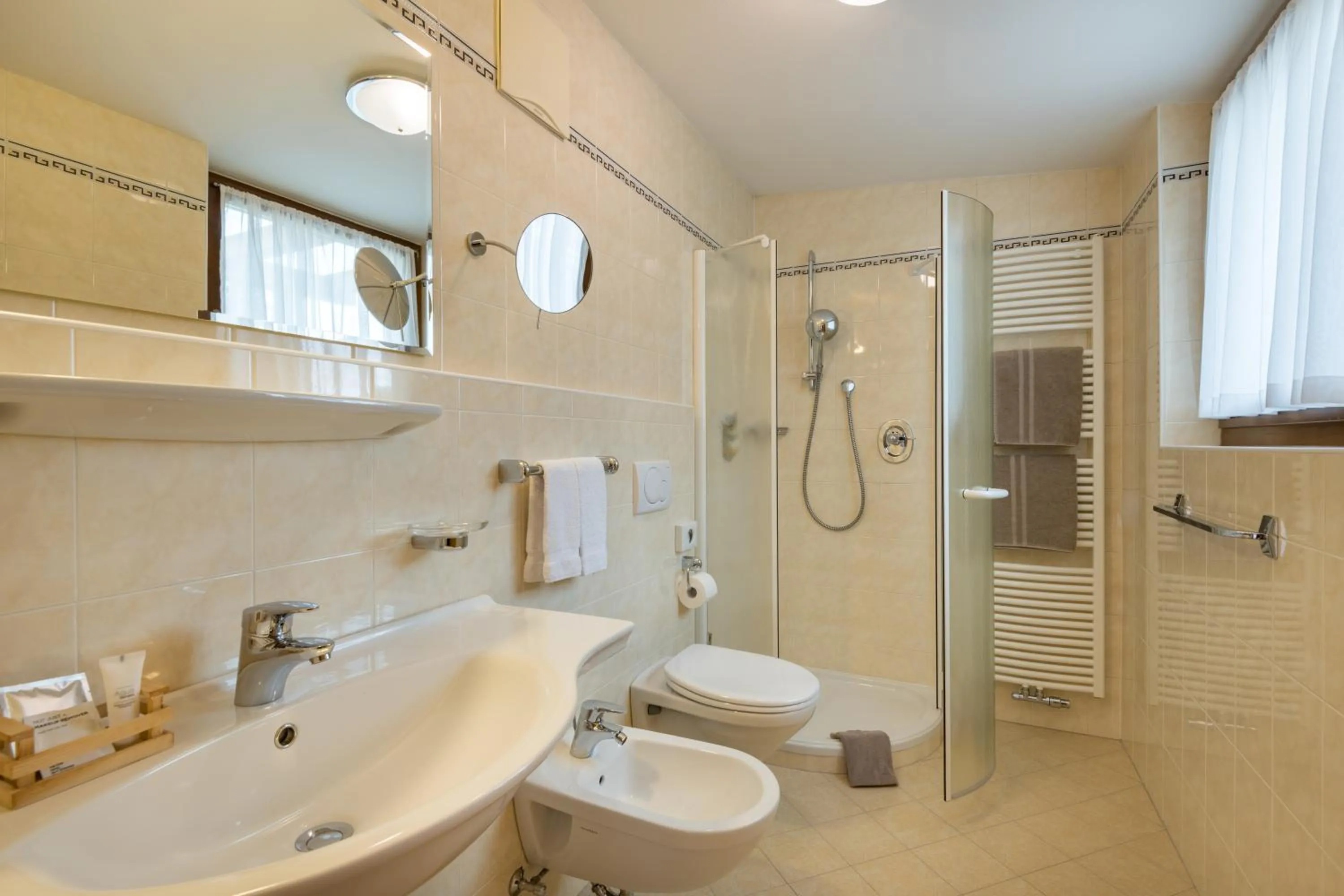 Shower in Hotel Jägerheim 3S