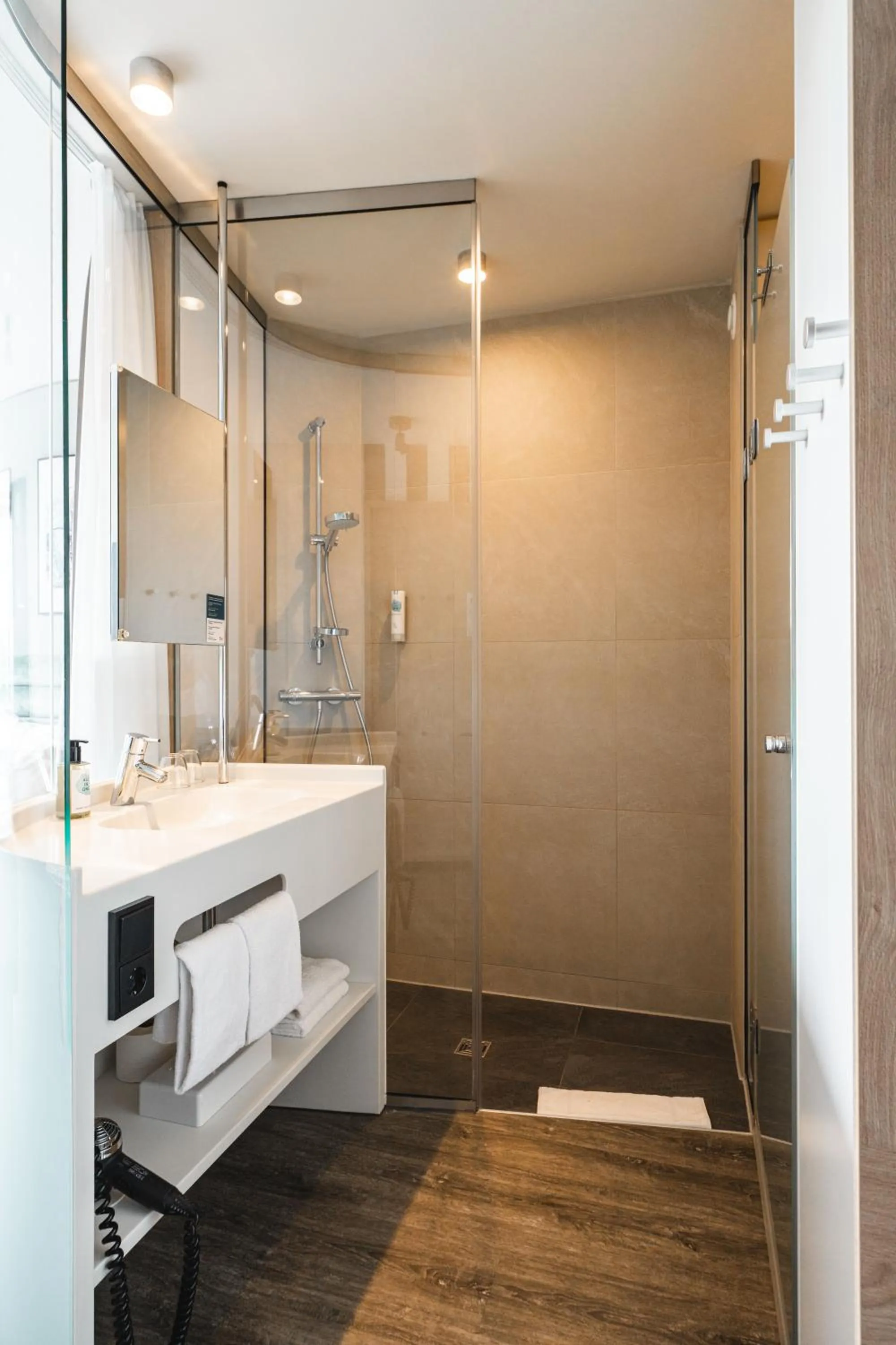 Shower in aja Warnemünde