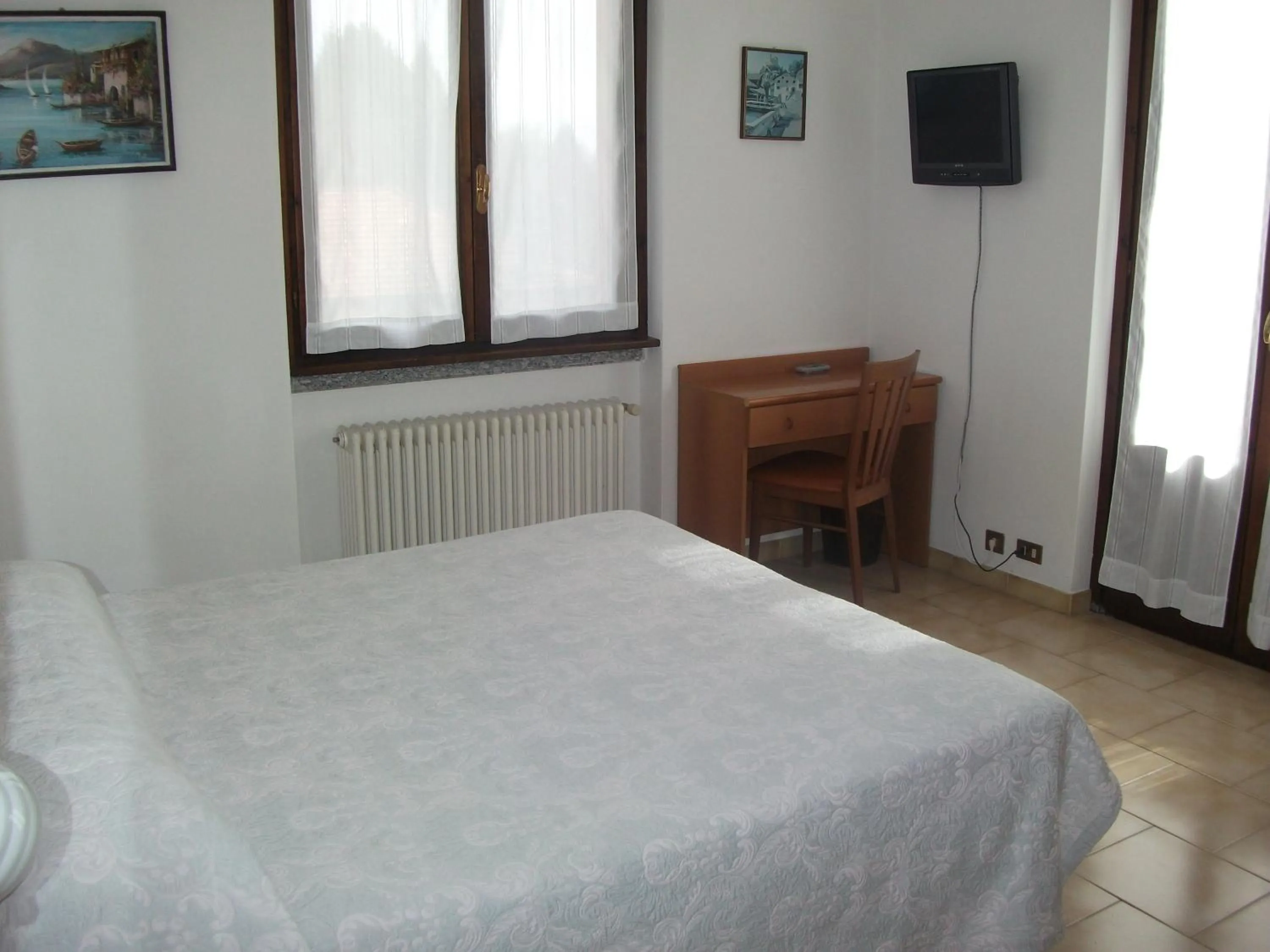 Bed in Albergo Breglia