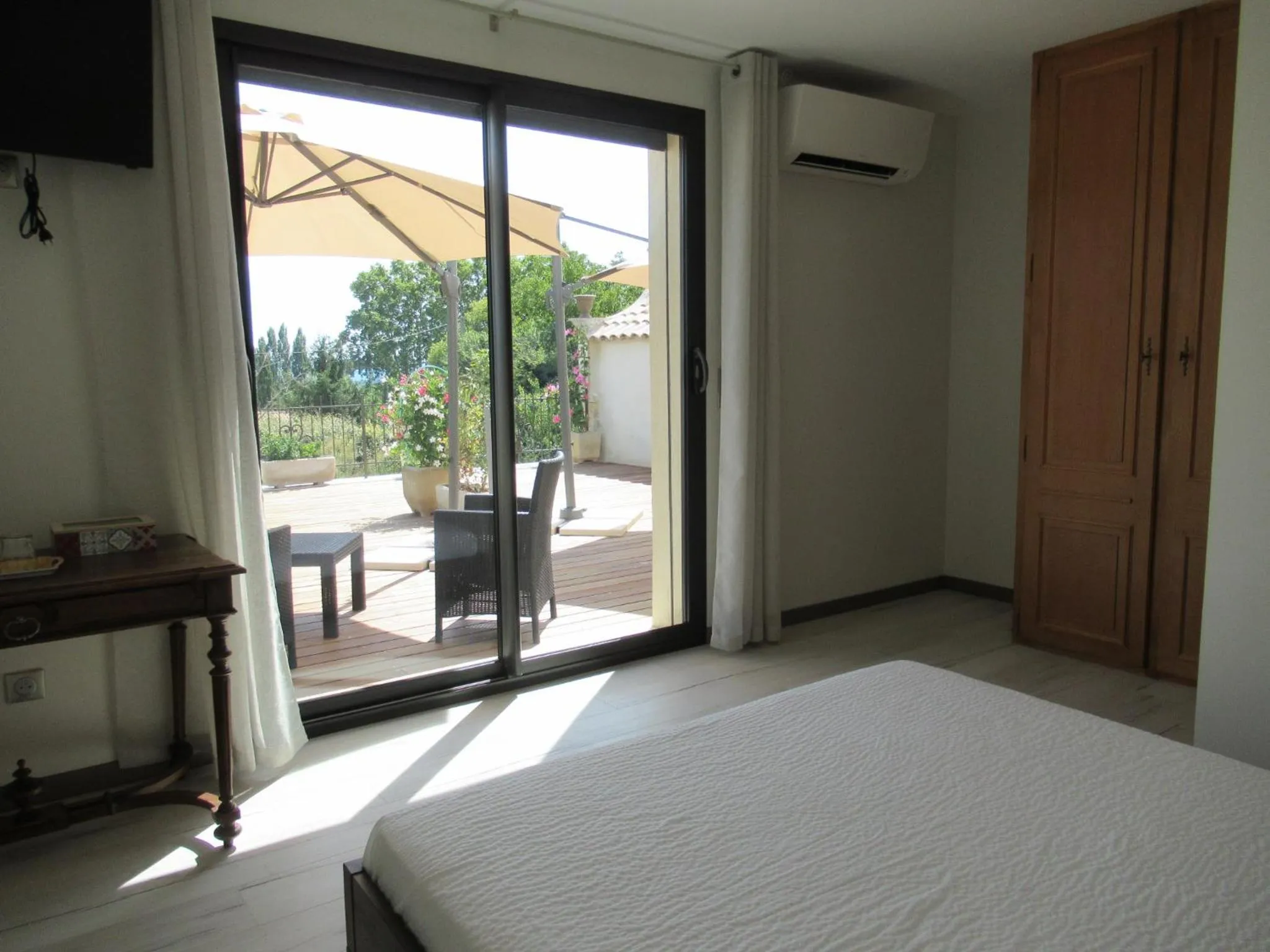 View (from property/room) in Le Bastidon de CUCURON