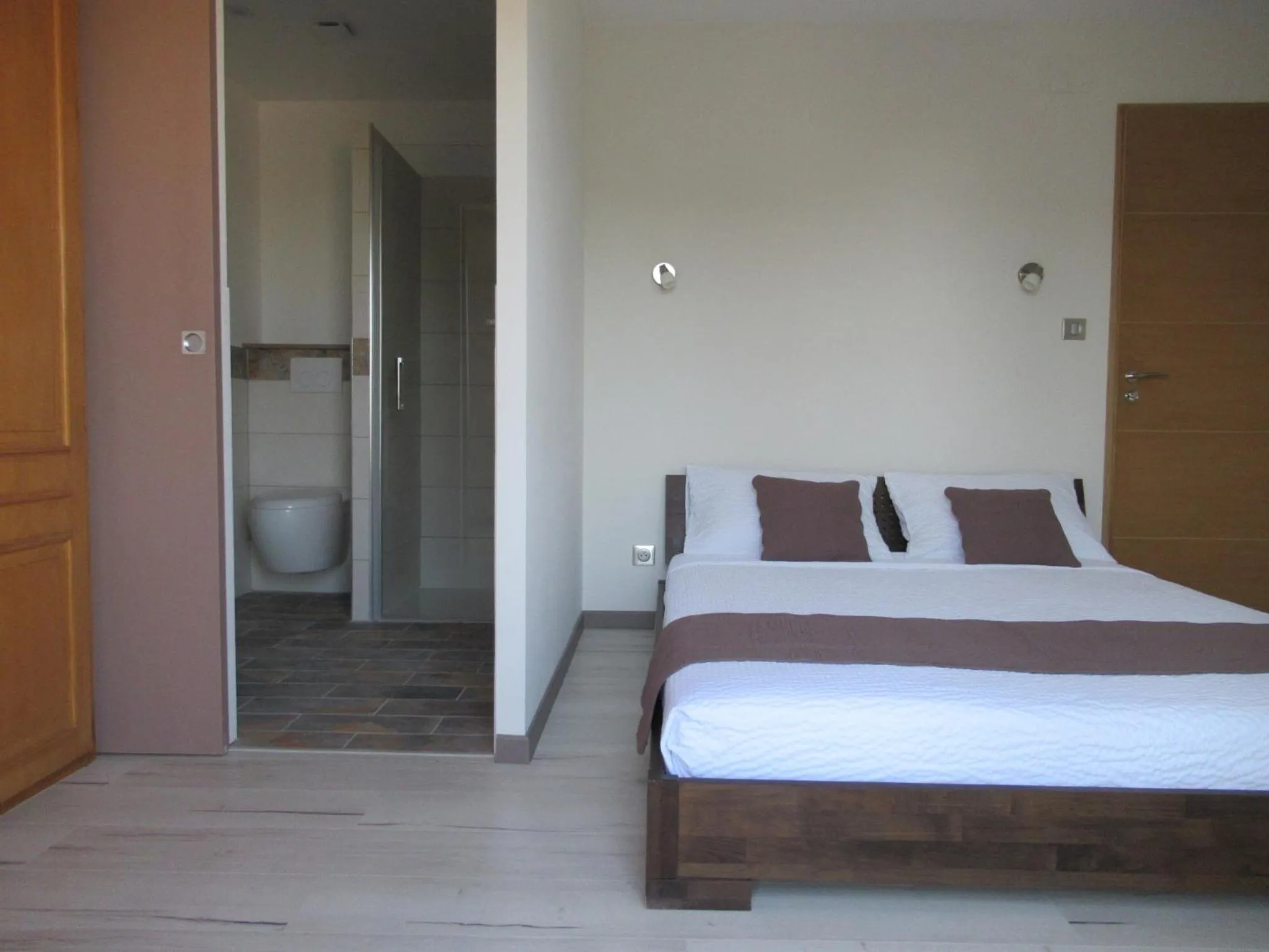 Bed in Le Bastidon de CUCURON