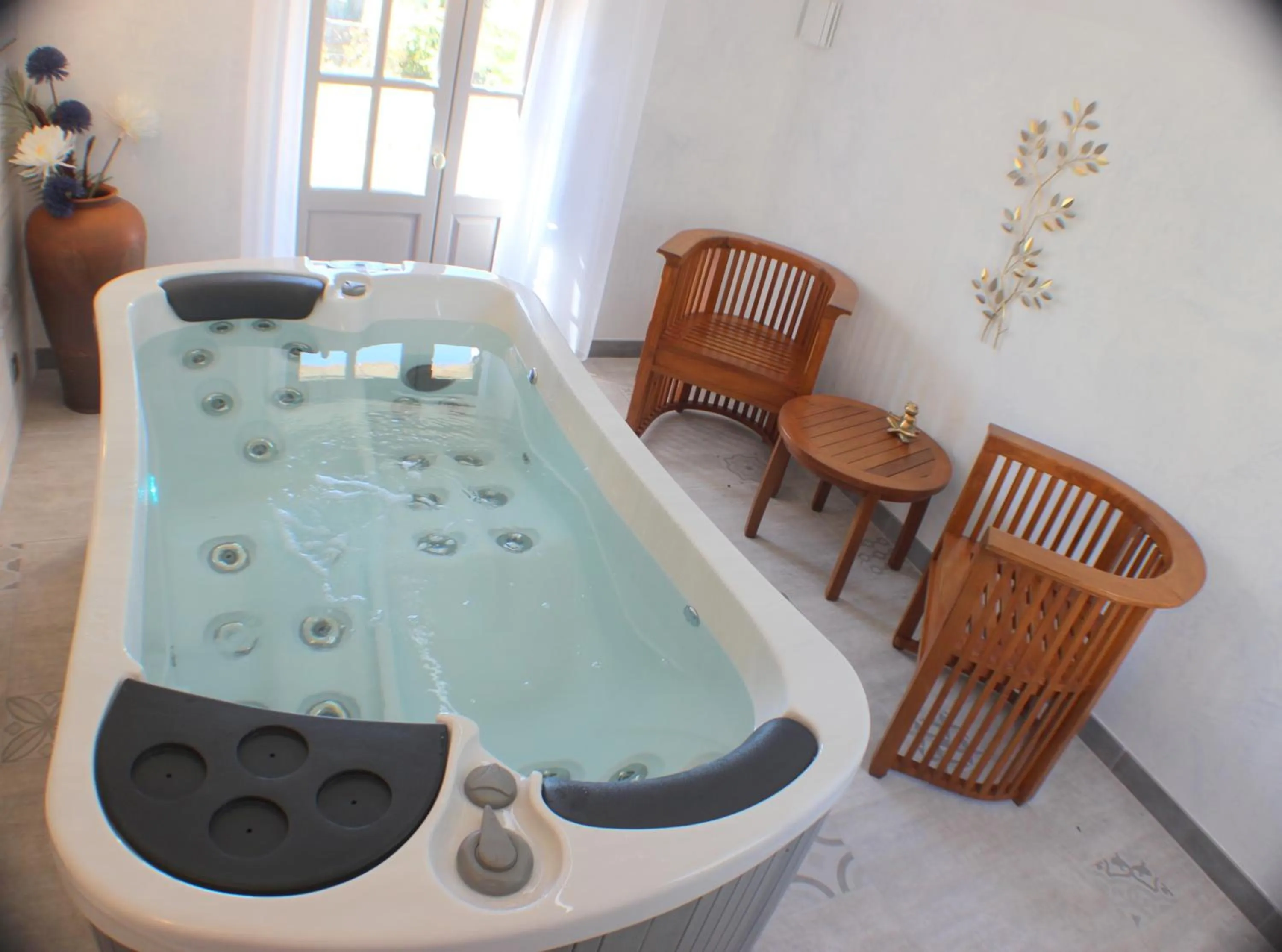 Spa and wellness centre/facilities in Le Bastidon de CUCURON