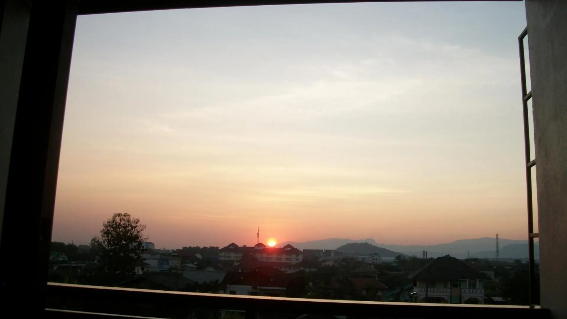 Mountain view in See View Place