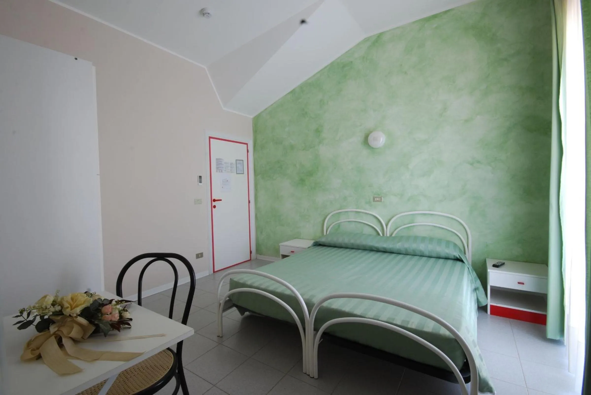 Photo of the whole room, Bed in Villaggio Verde Cupra