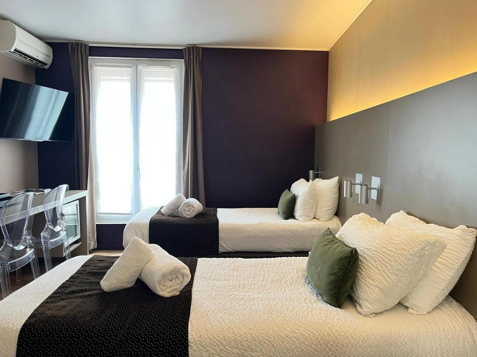 Bed in HOTEL & SPA Le Renard Centre