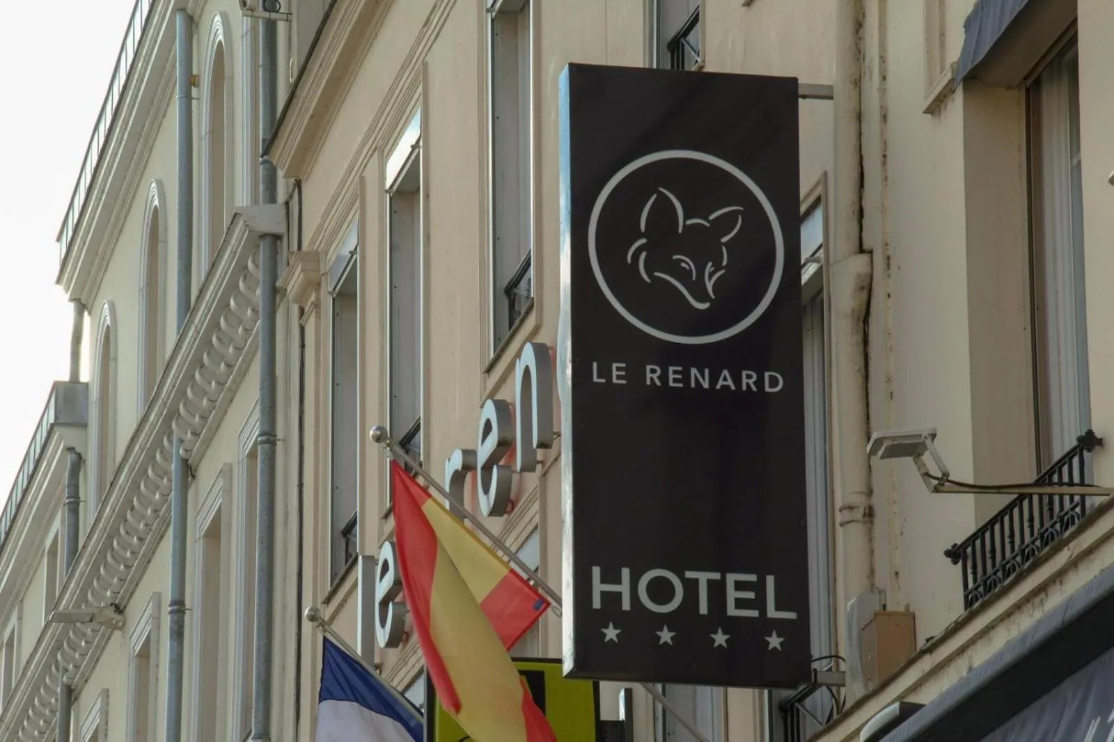 Facade/entrance in HOTEL & SPA Le Renard Centre