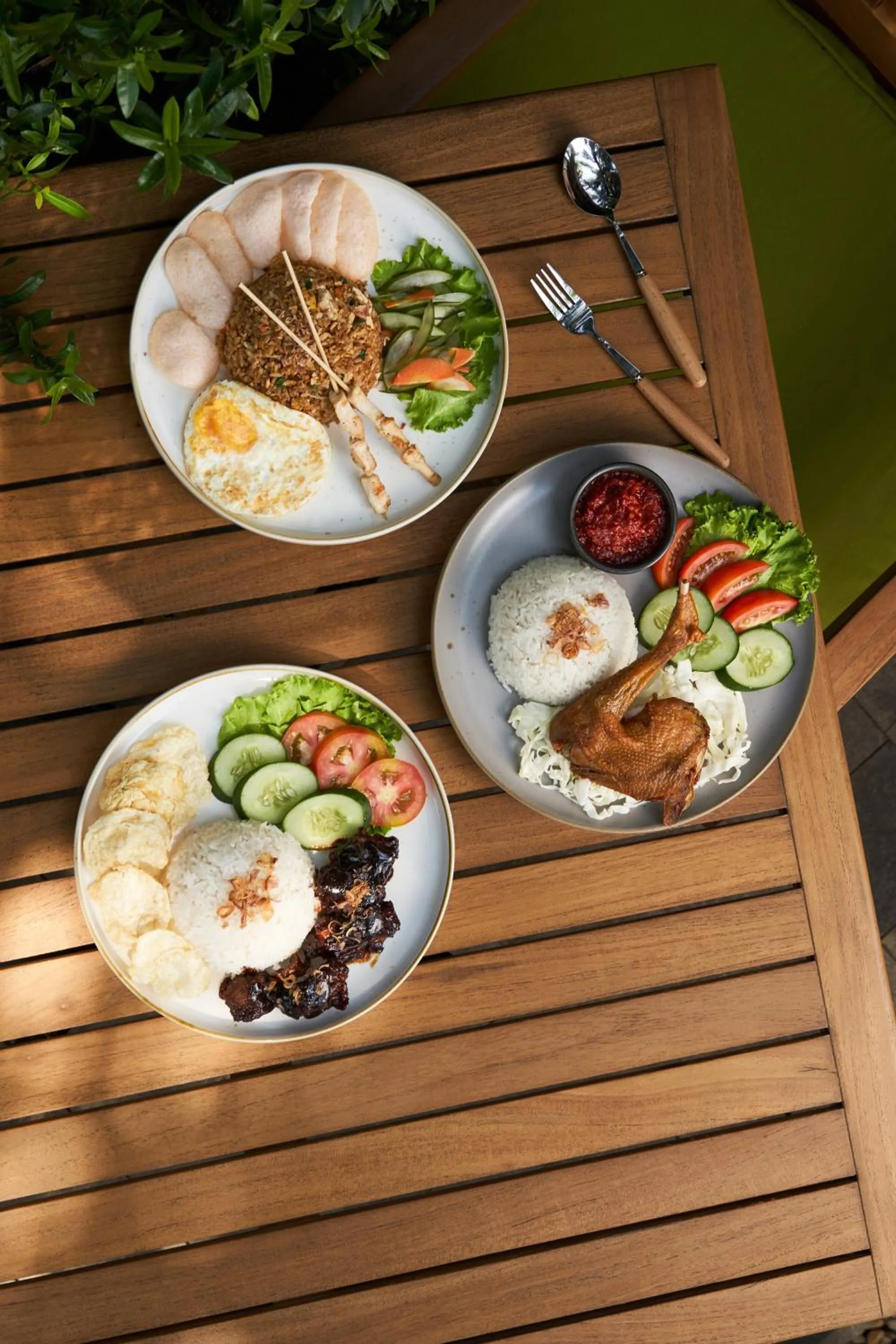 Restaurant/places to eat in Coconut Lodge Resort