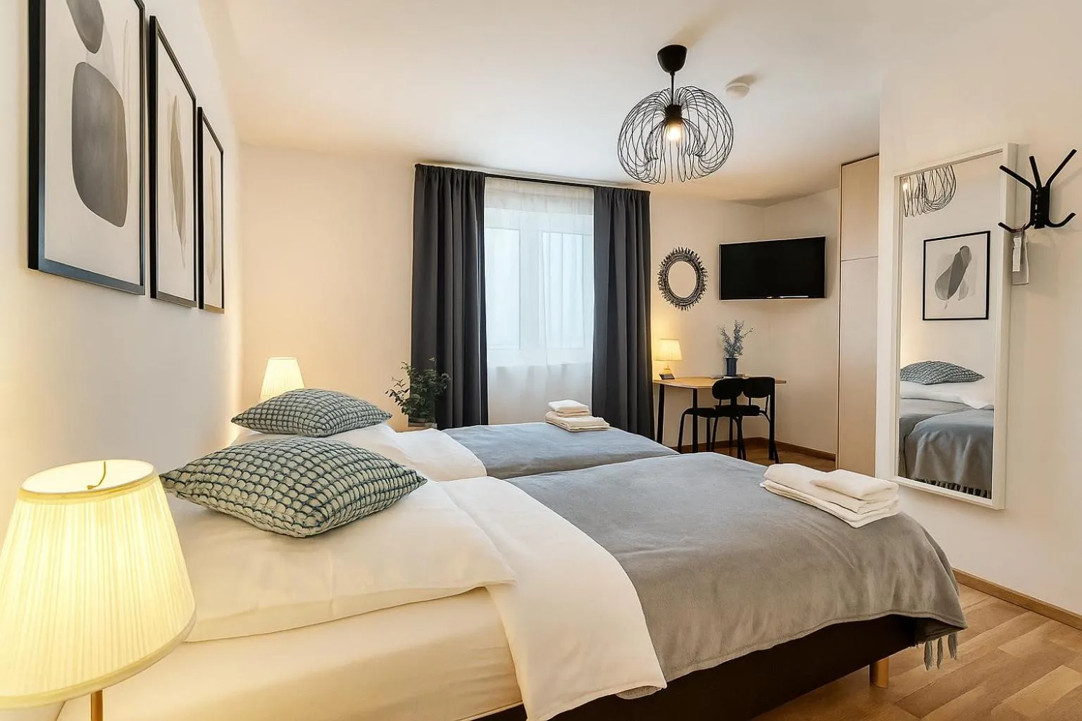 Bed in Airport Messe Hotel