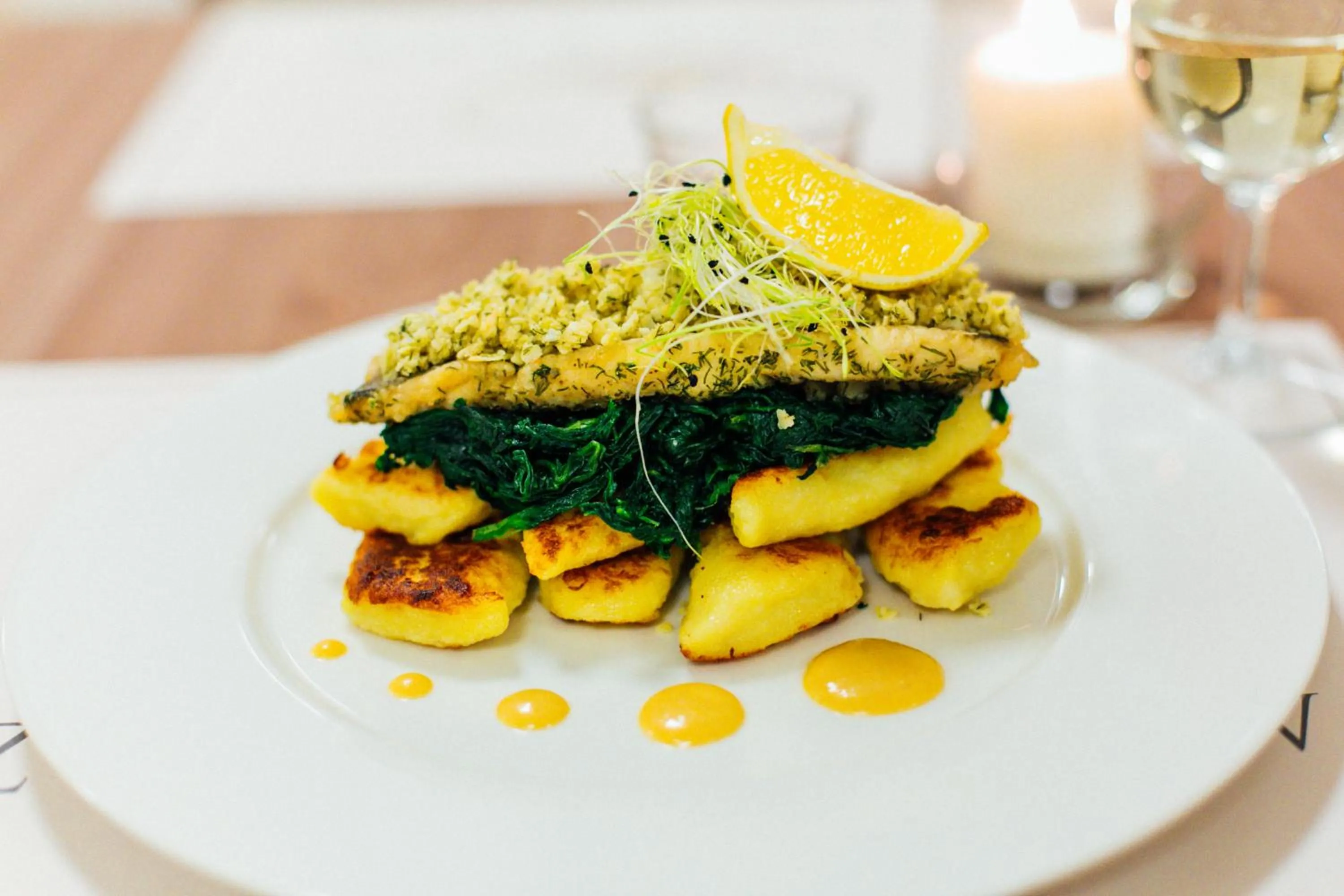 Restaurant/places to eat in Złoty Staw