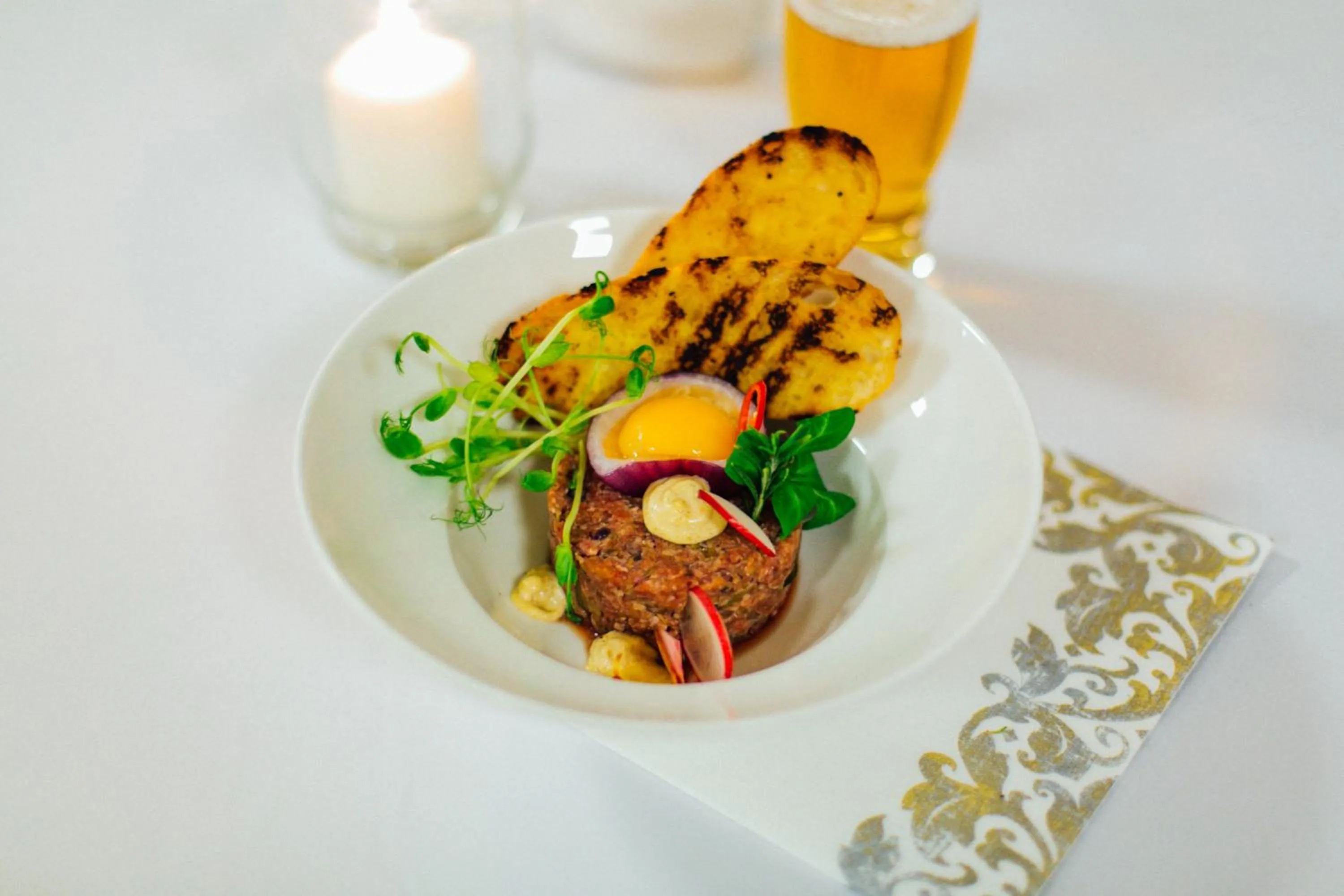 Restaurant/places to eat in Złoty Staw