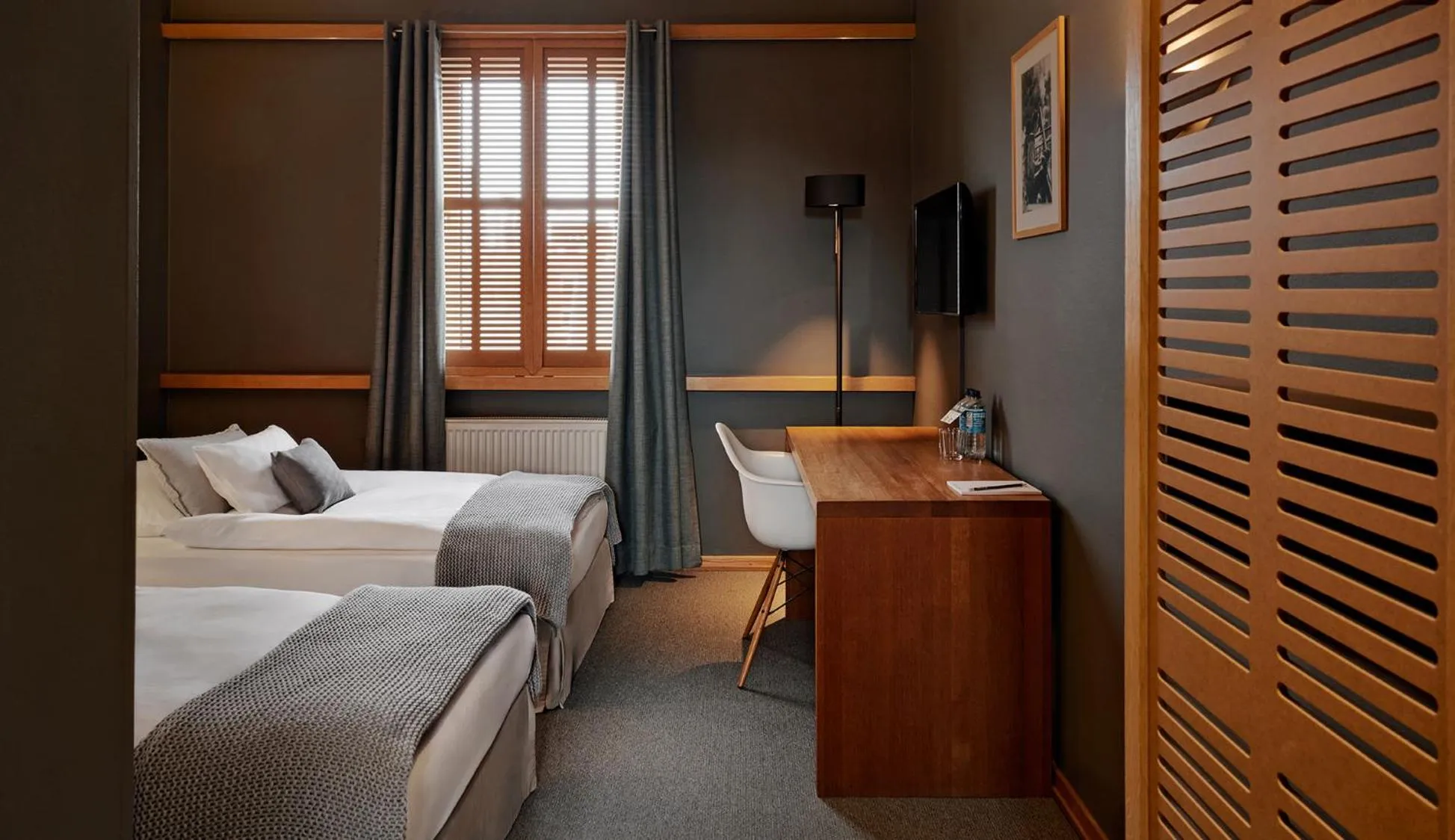 Bed in YoHo - The Young Hotel