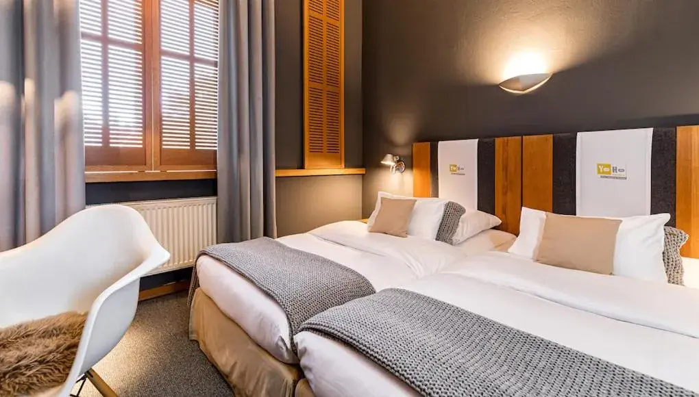 Double Room in YoHo - The Young Hotel Double Room in YoHo - The Young Hotel