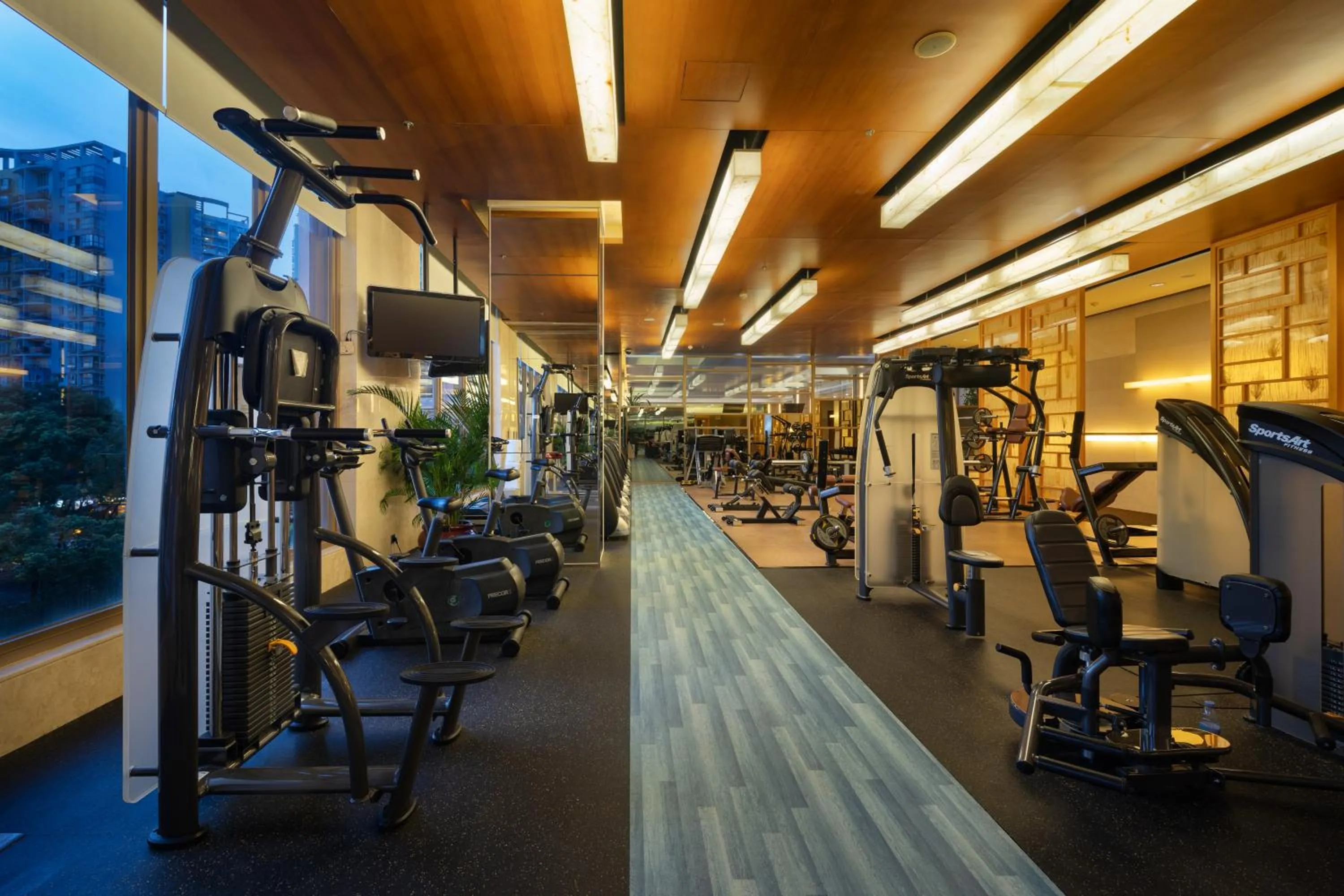 Fitness centre/facilities in Parklane Hotel Changan