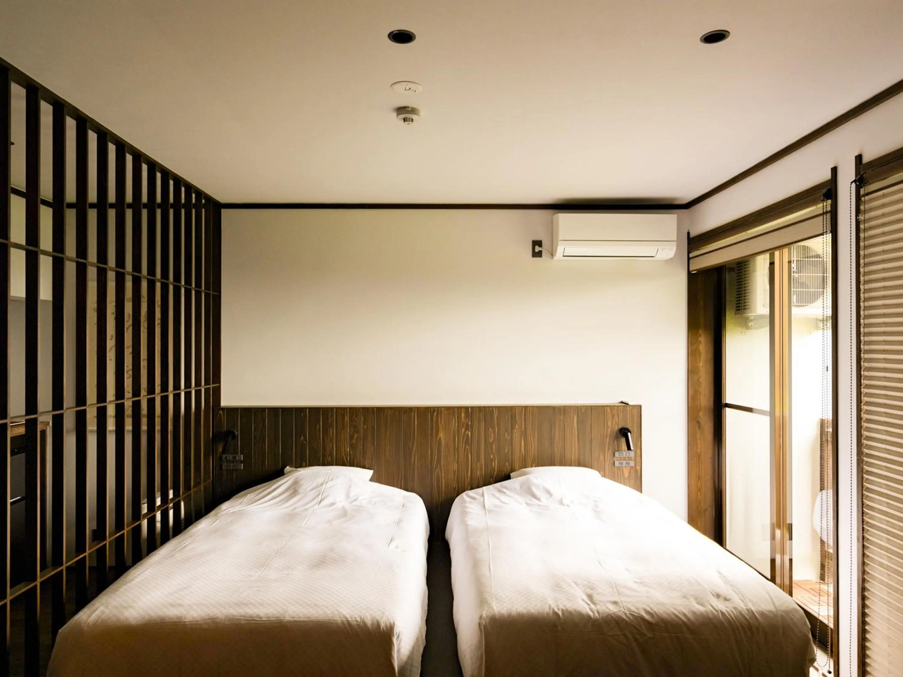 Photo of the whole room, Bed in Auberge 醸す森 "kamosu mori"