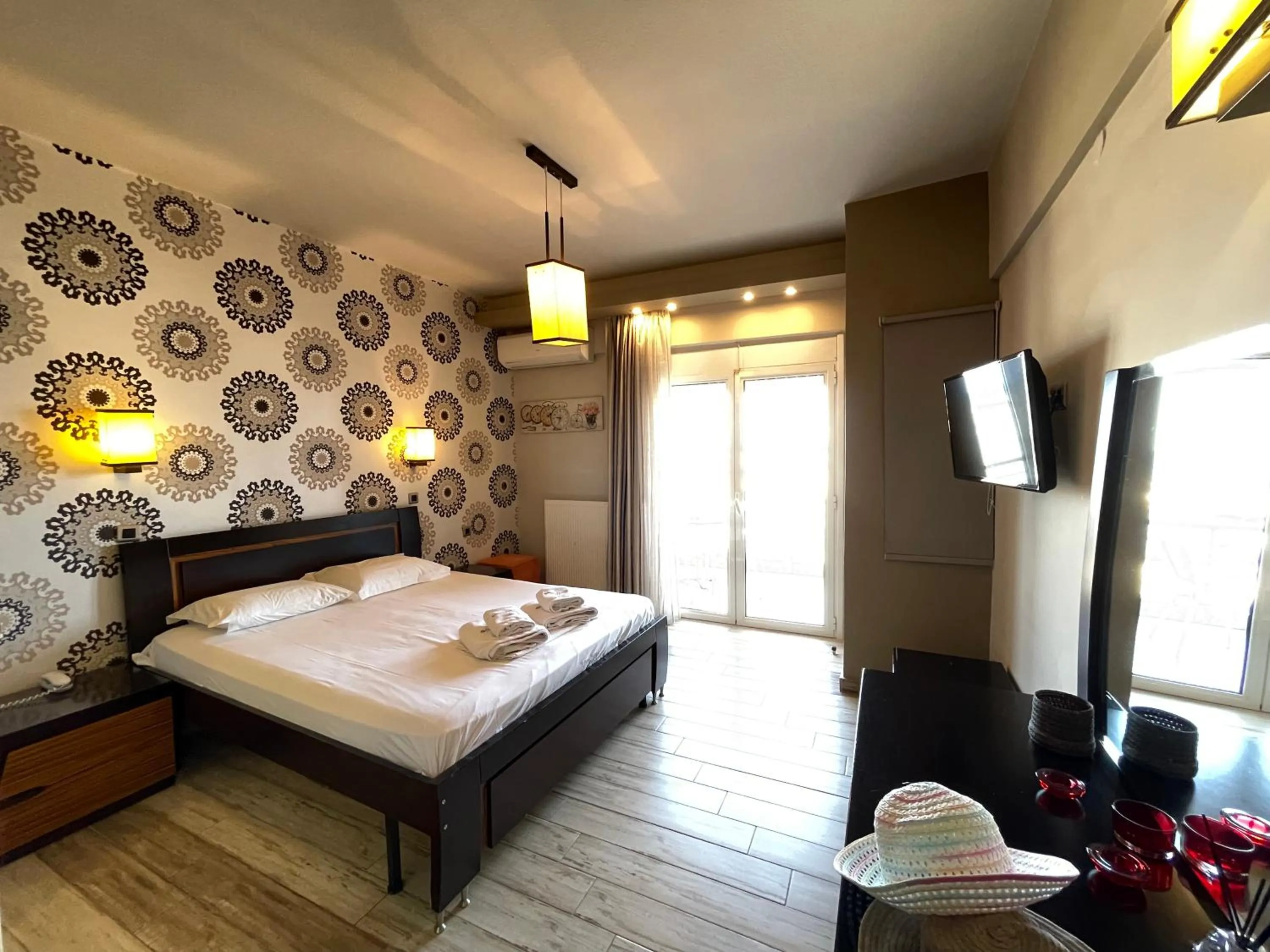 Evening entertainment, Bed in Porto Del Sol Hotel