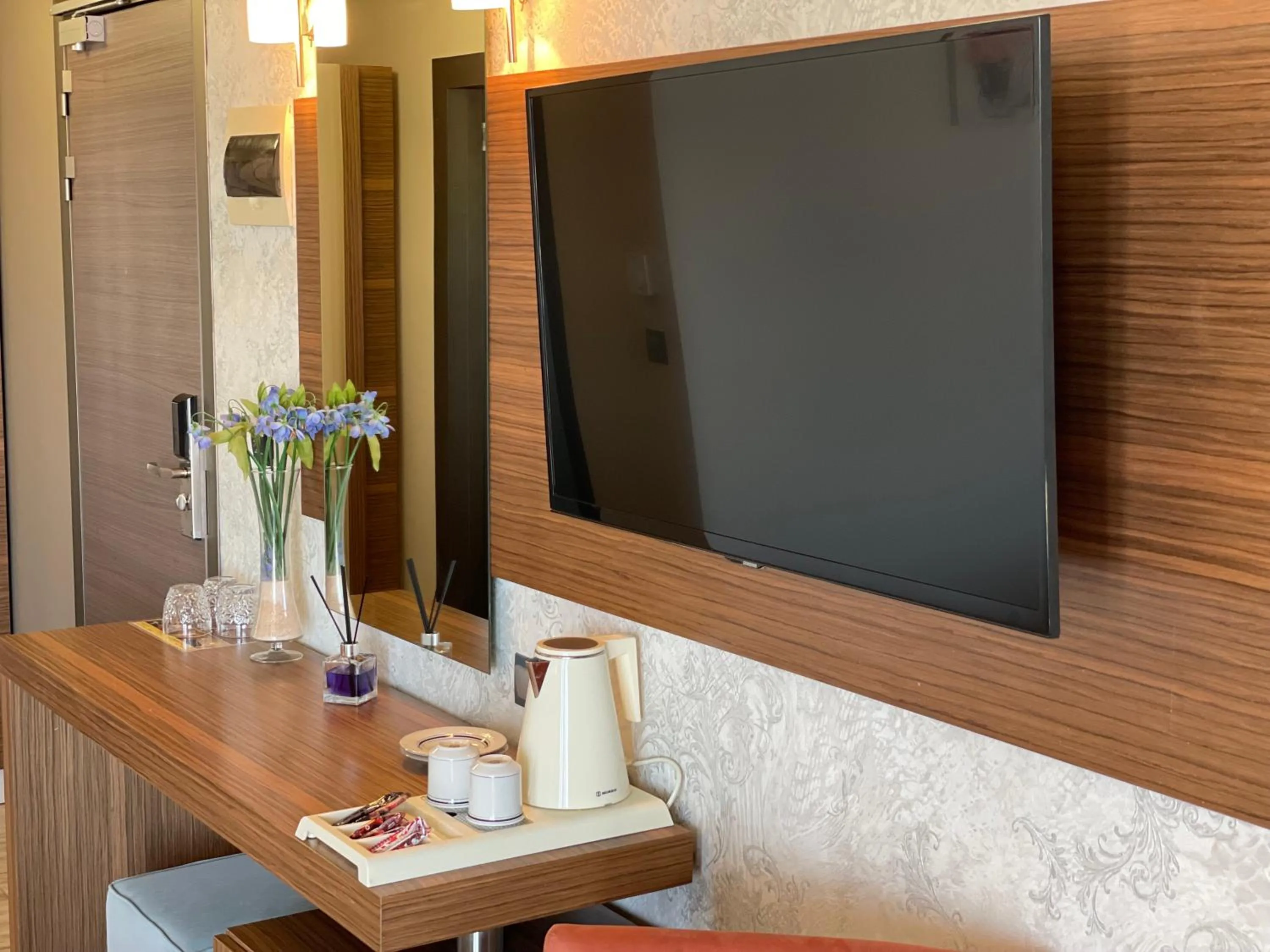 TV and multimedia in Porto Del Sol Hotel