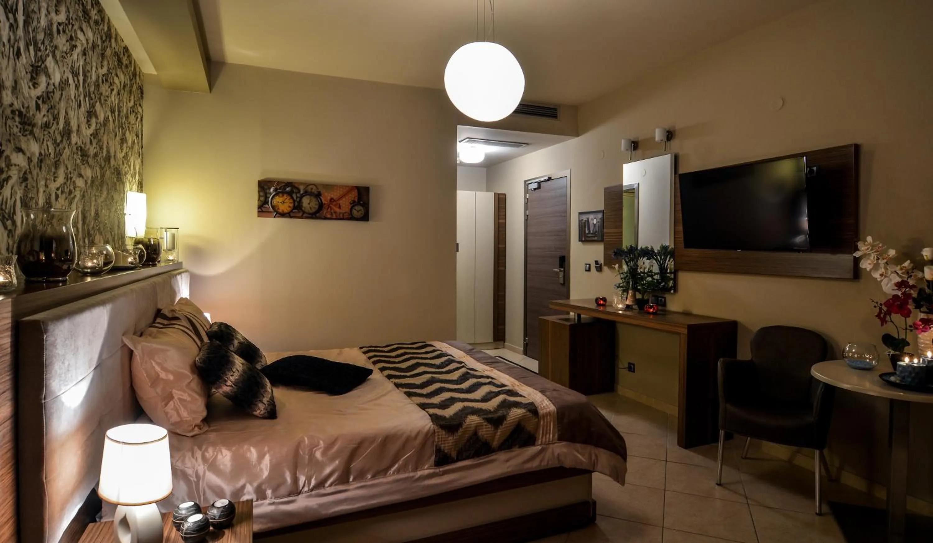 Photo of the whole room, Bed in Porto Del Sol Hotel