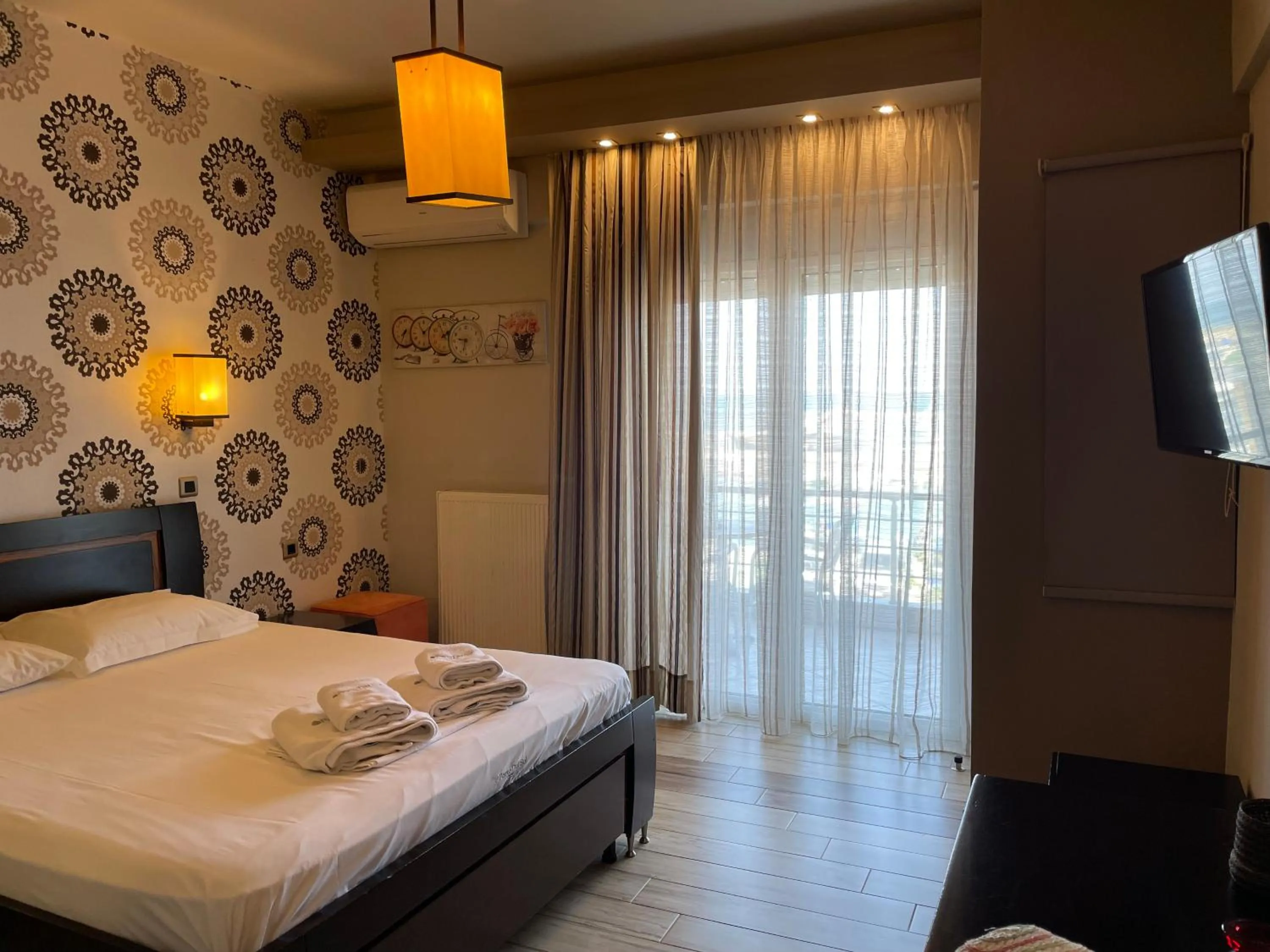 Bedroom, Bed in Porto Del Sol Hotel