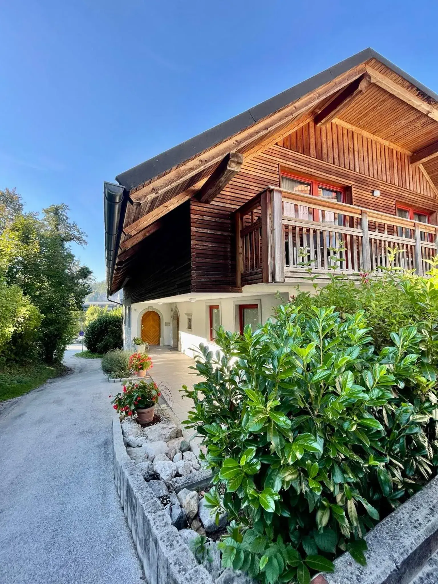 One-Bedroom Apartment with Balcony - Lake and Mountain View in Aparthotel Gaja One-Bedroom Apartment with Balcony - Lake and Mountain View in Aparthotel Gaja