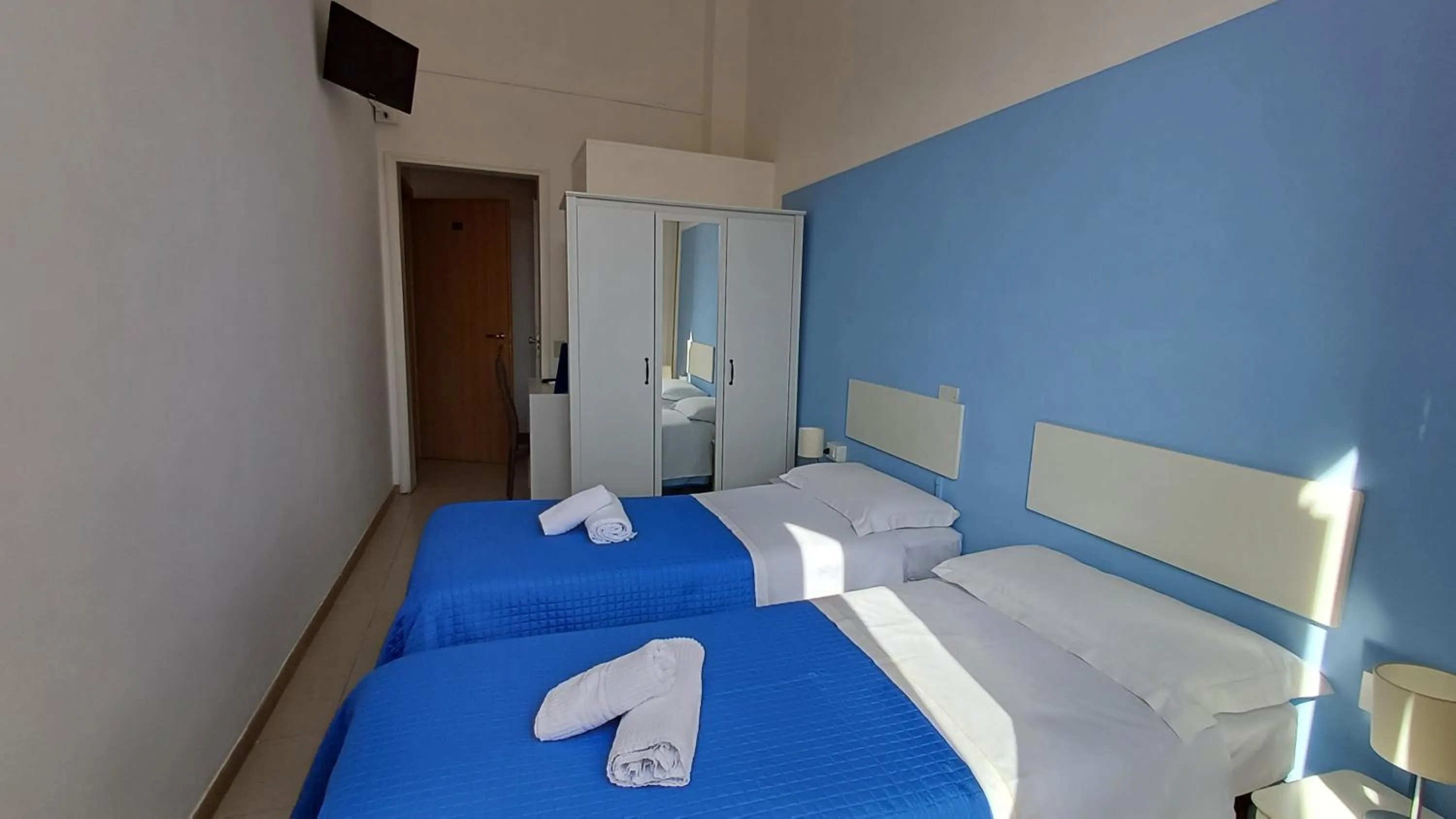 Bed in Hotel Canarco