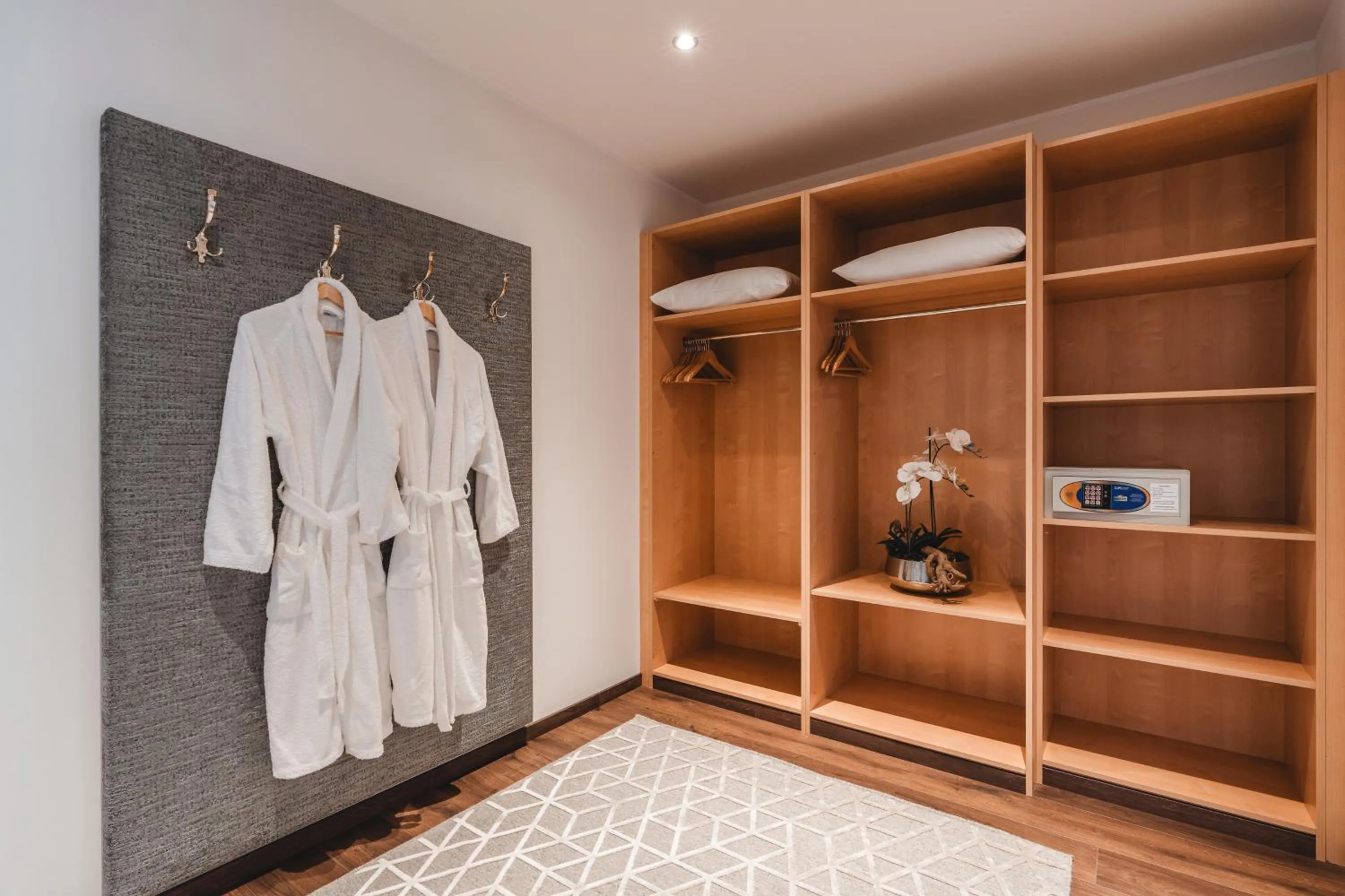 Photo of the whole room in Hotel Reischach