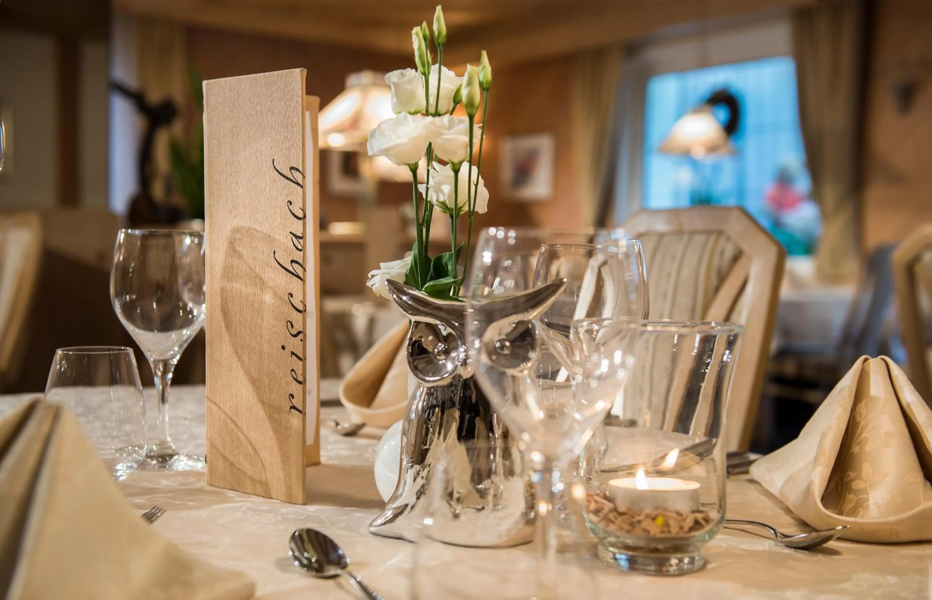 Restaurant/places to eat in Hotel Reischach