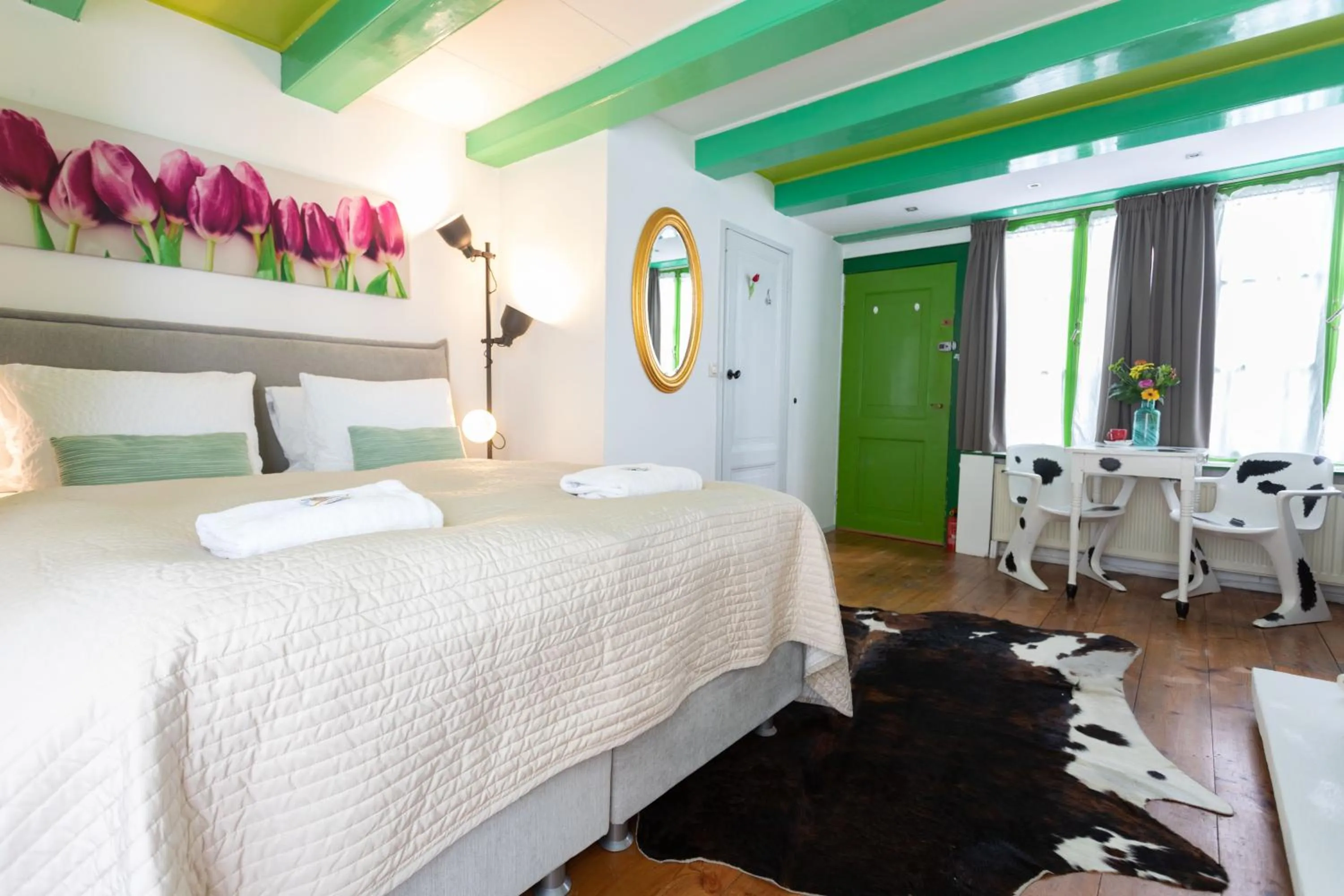 Bed in Tulip of Amsterdam