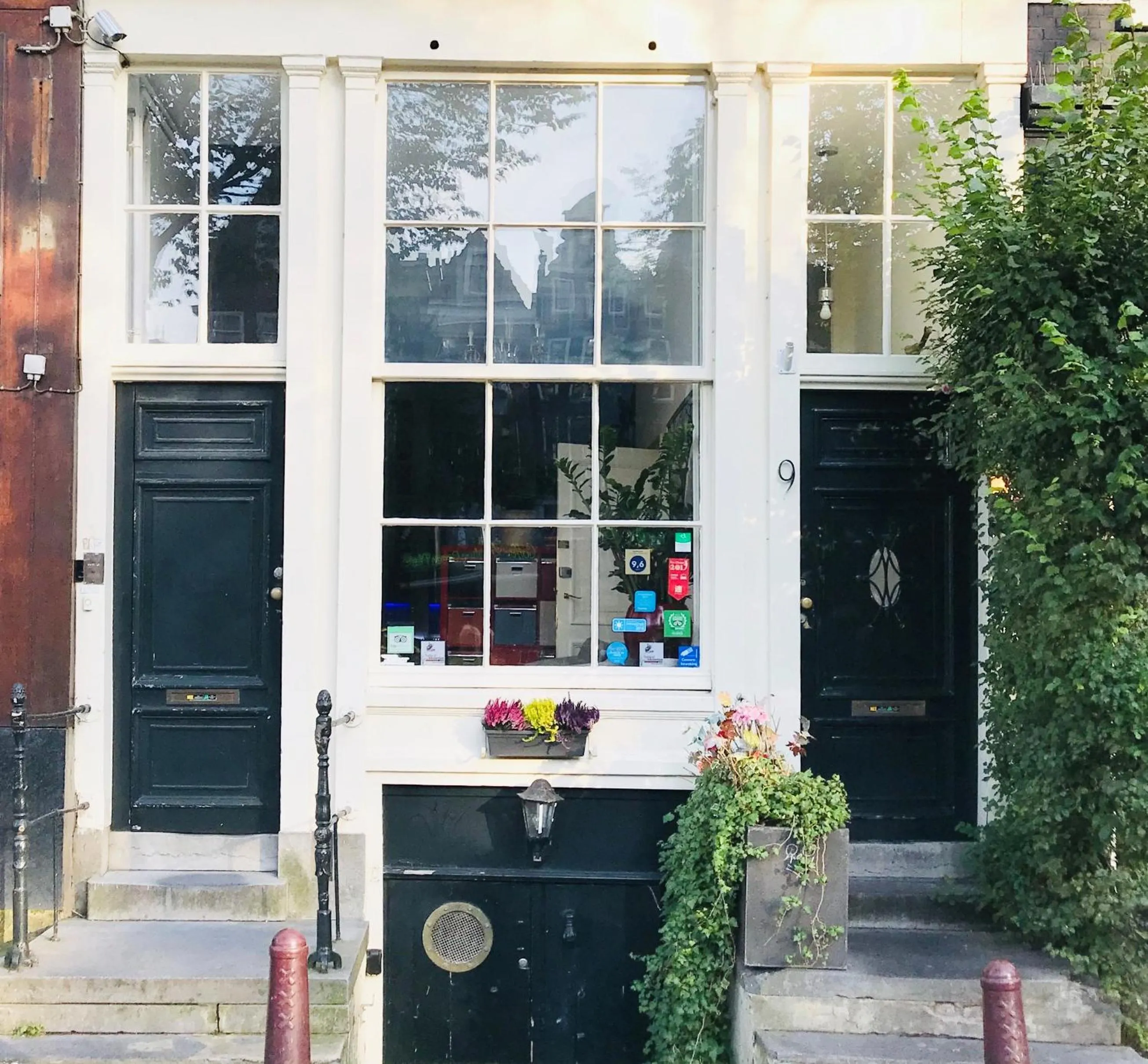 Property building in Tulip of Amsterdam