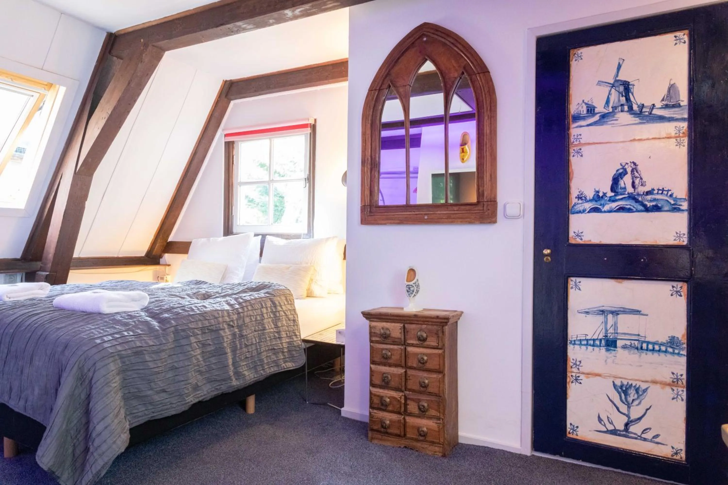 Bed in Tulip of Amsterdam