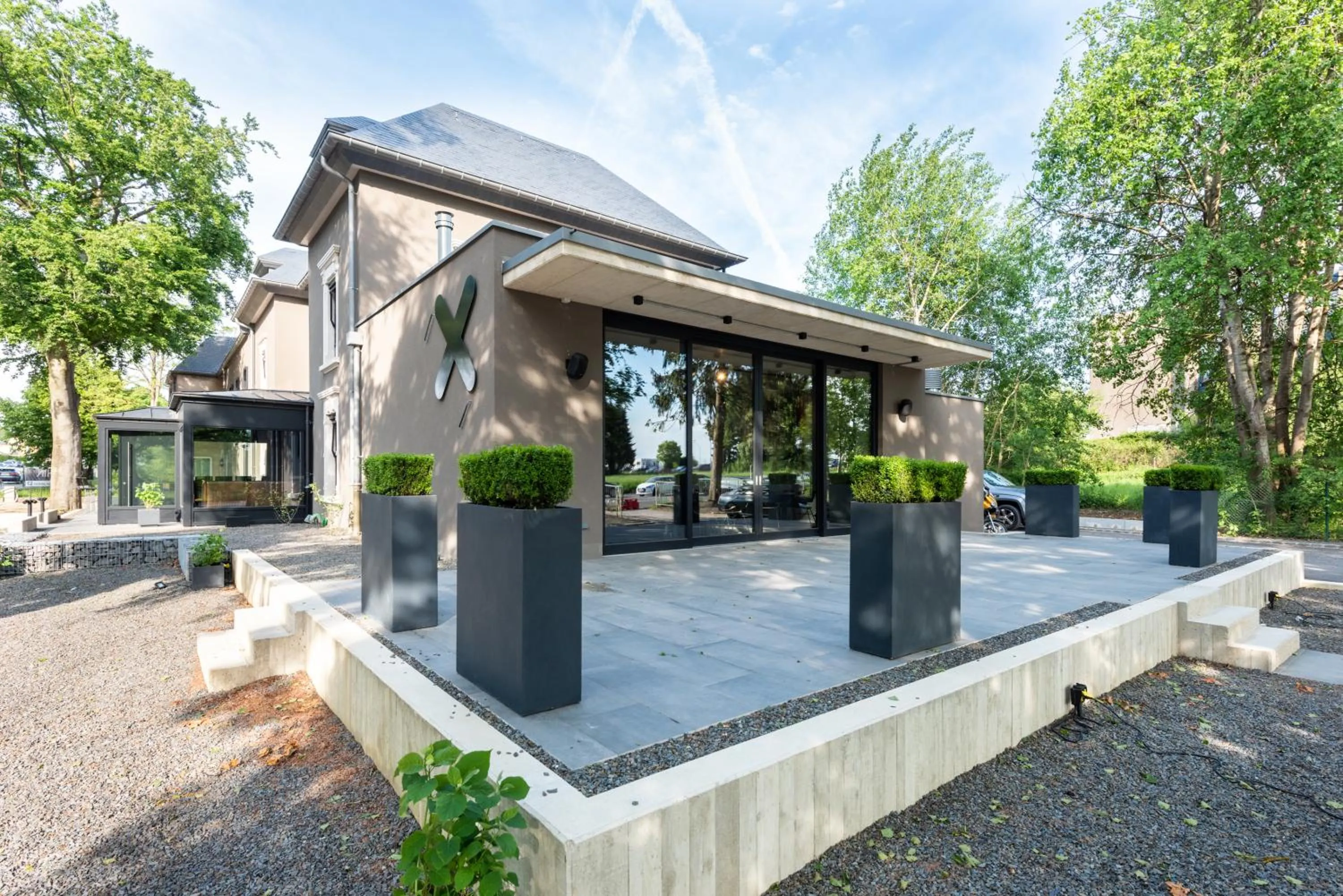 Property building in Airfield Living - Airport