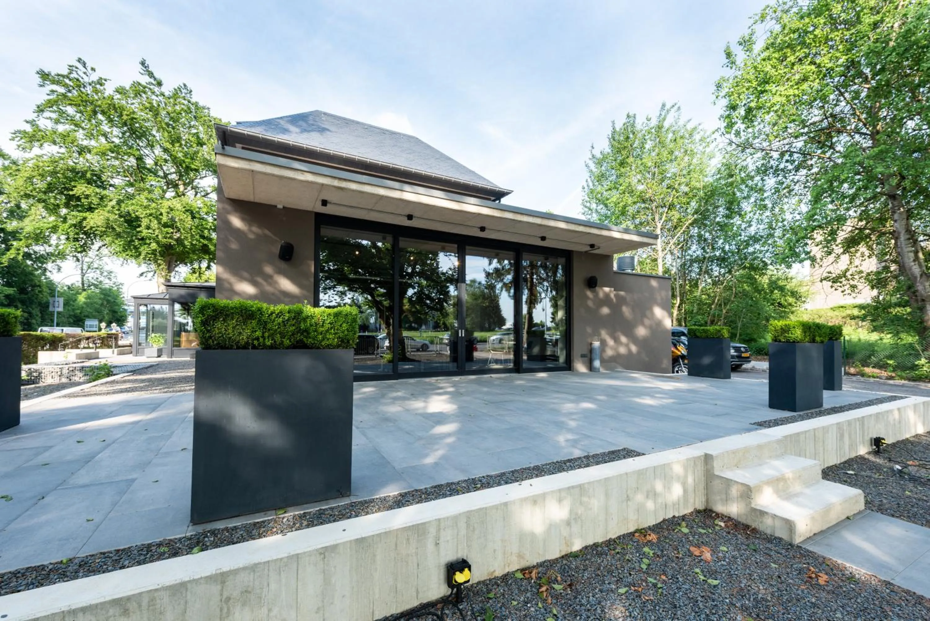 Property building in Airfield Living - Airport