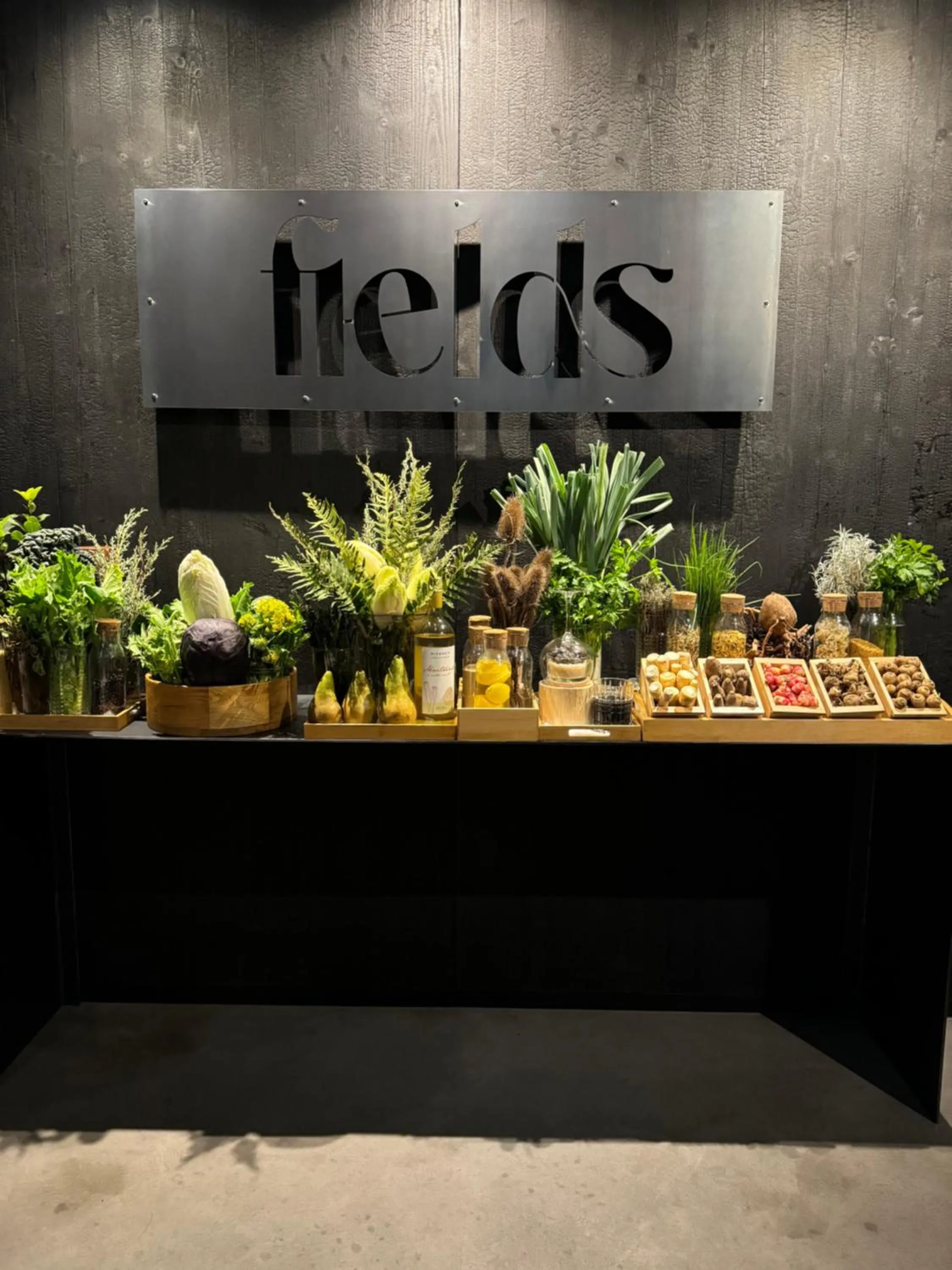 Restaurant/places to eat in Airfield Living - Airport