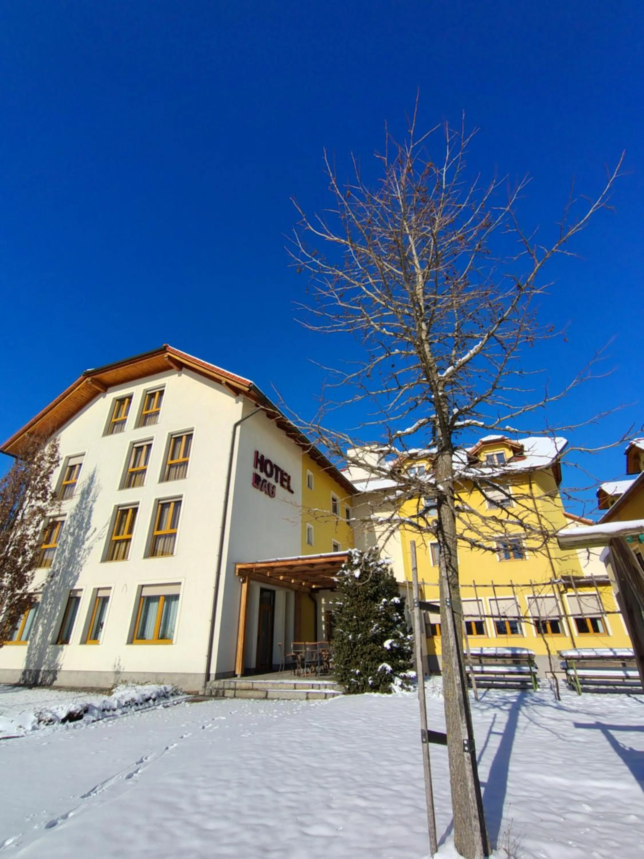 Property building in Hotel Bau Maribor