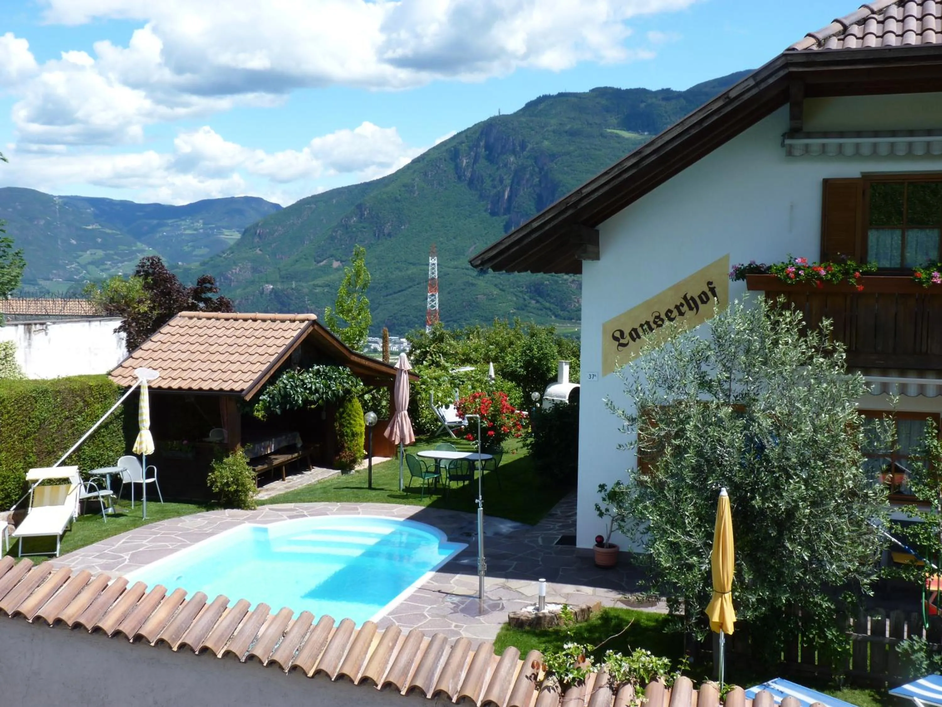 Facade/entrance in Ferienwohnungen Lanserhof