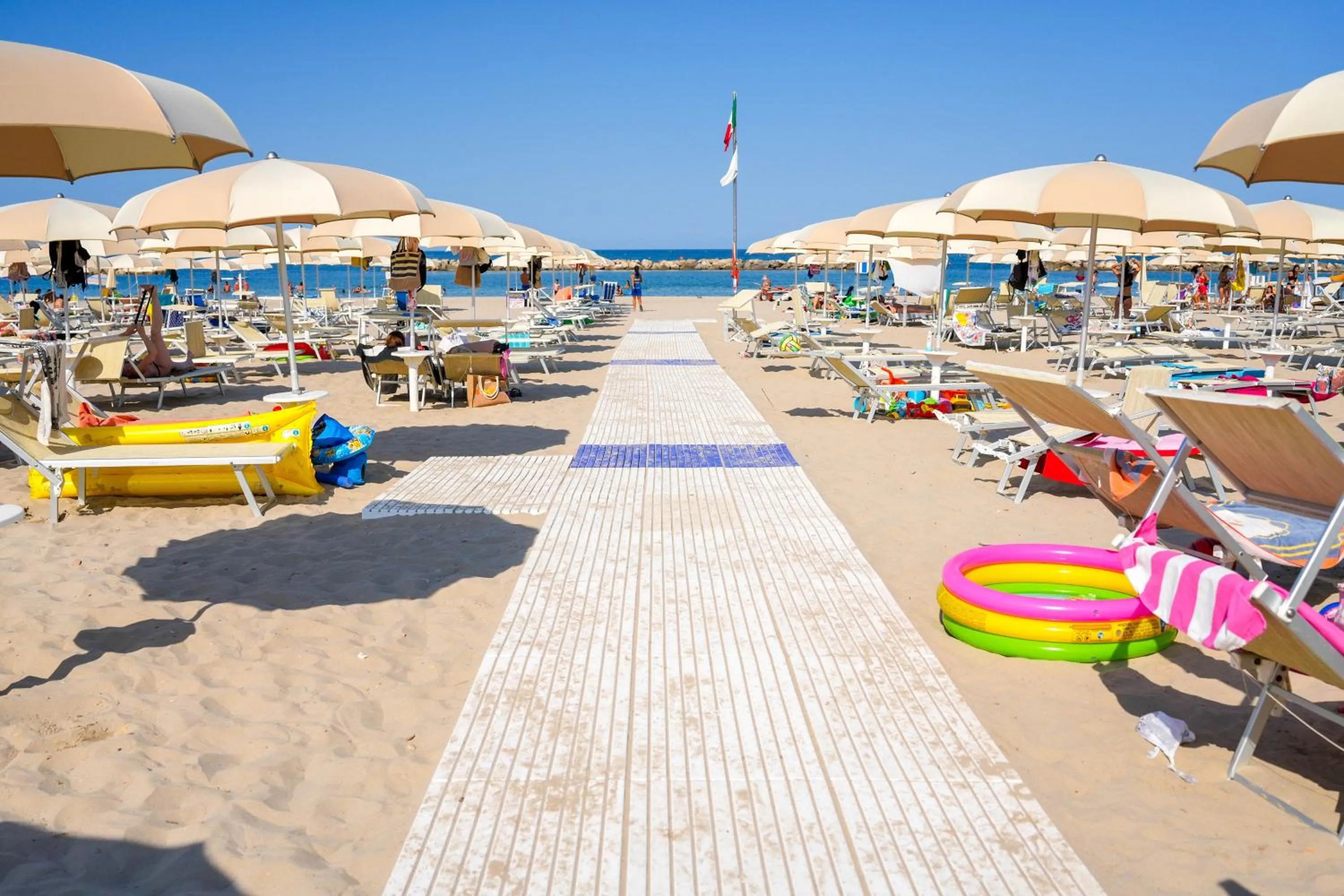 Sea view in Residence Sunrise