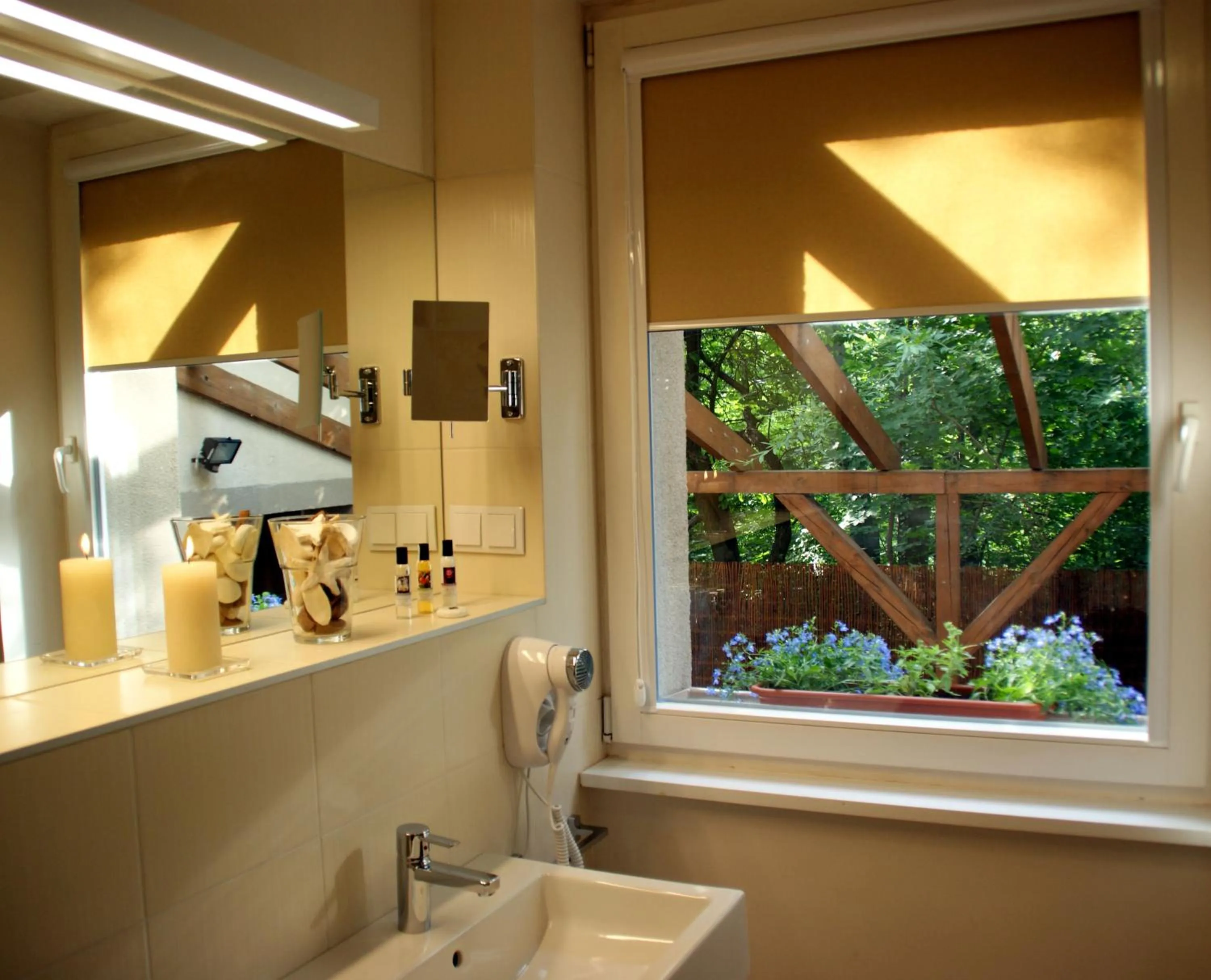 Bathroom in City Center House Elephant