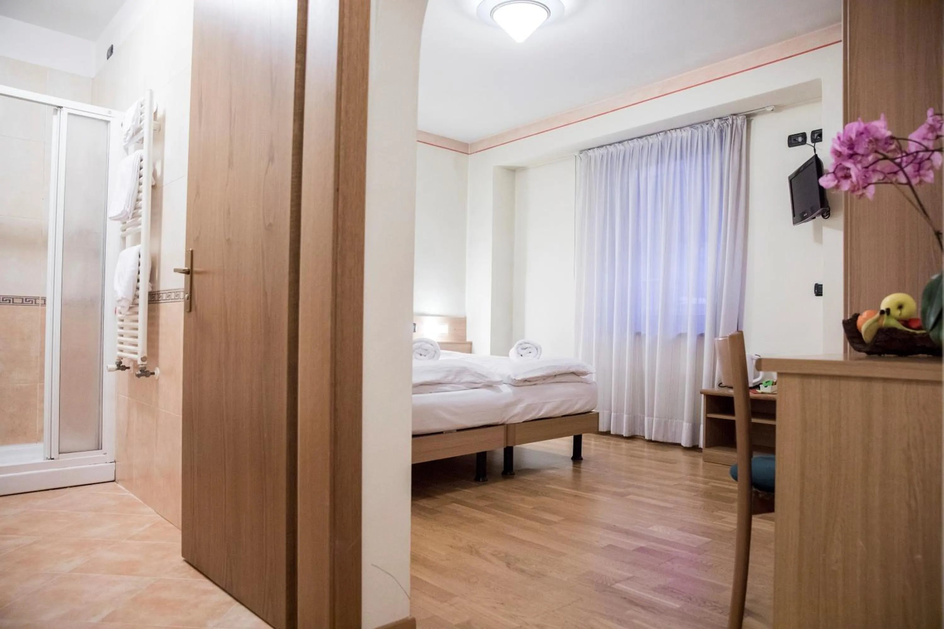 Bathroom, Bed in Active Hotel Rosat