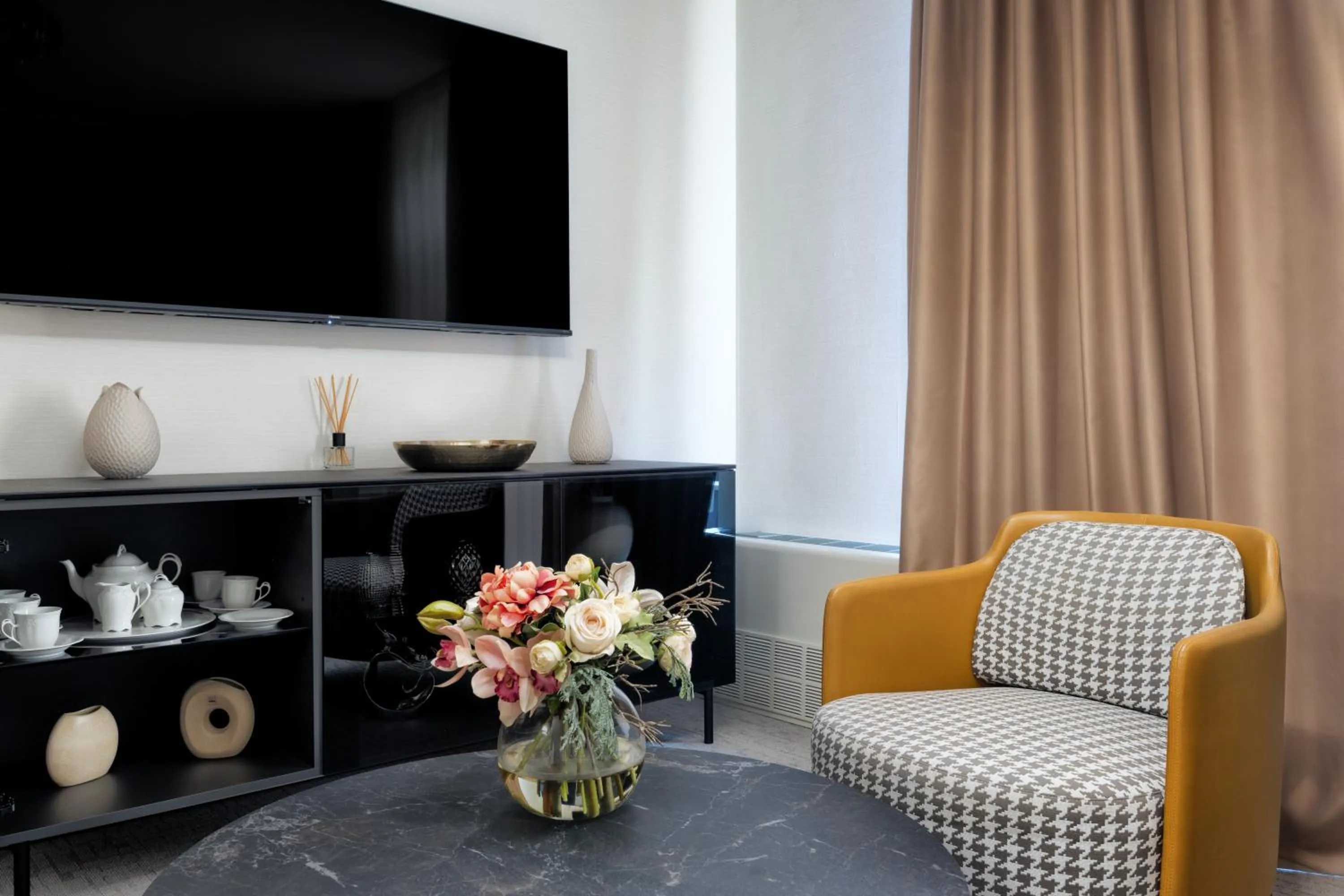 Photo of the whole room in Hotel Lovec