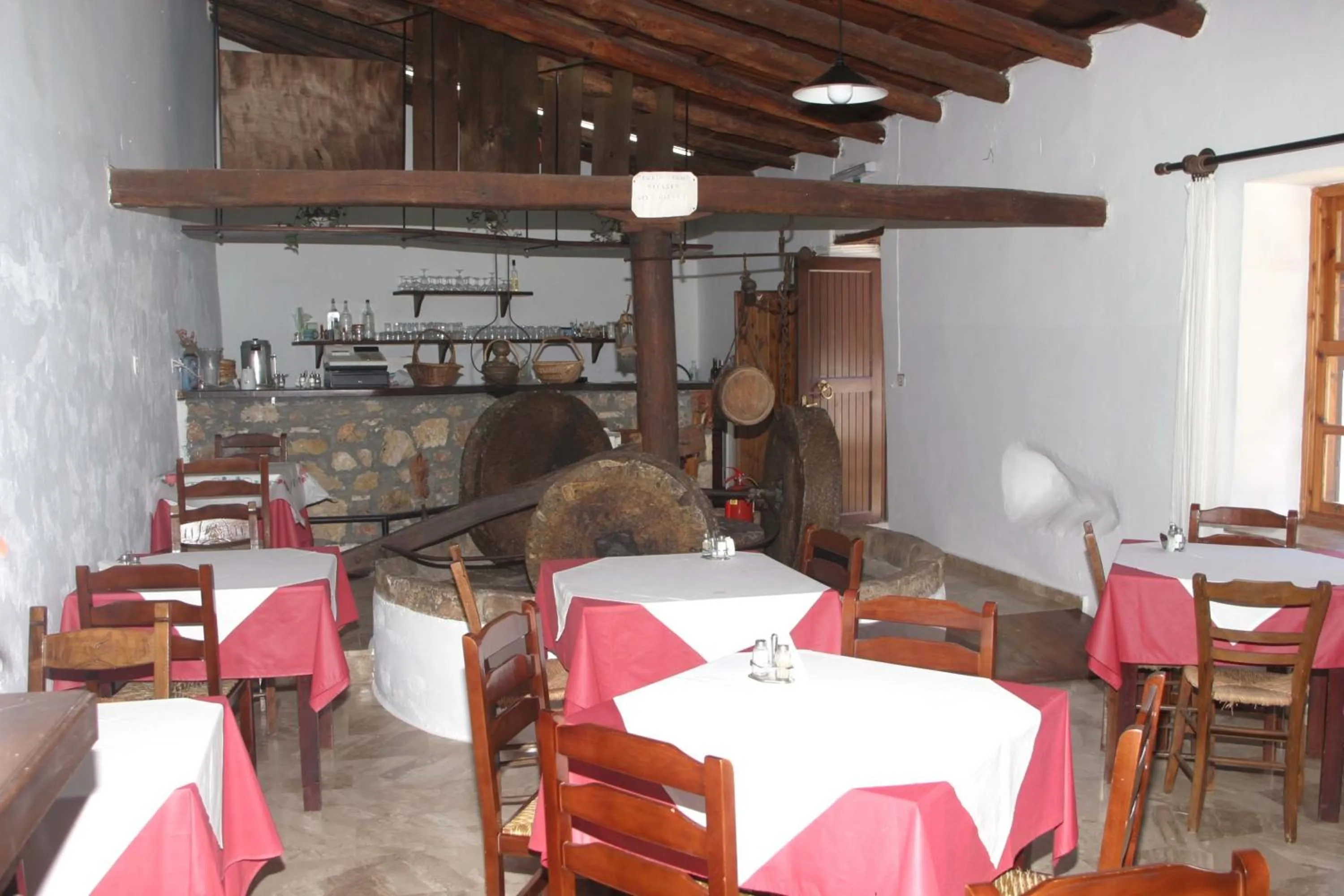 Restaurant/places to eat in Oasis Guesthouse